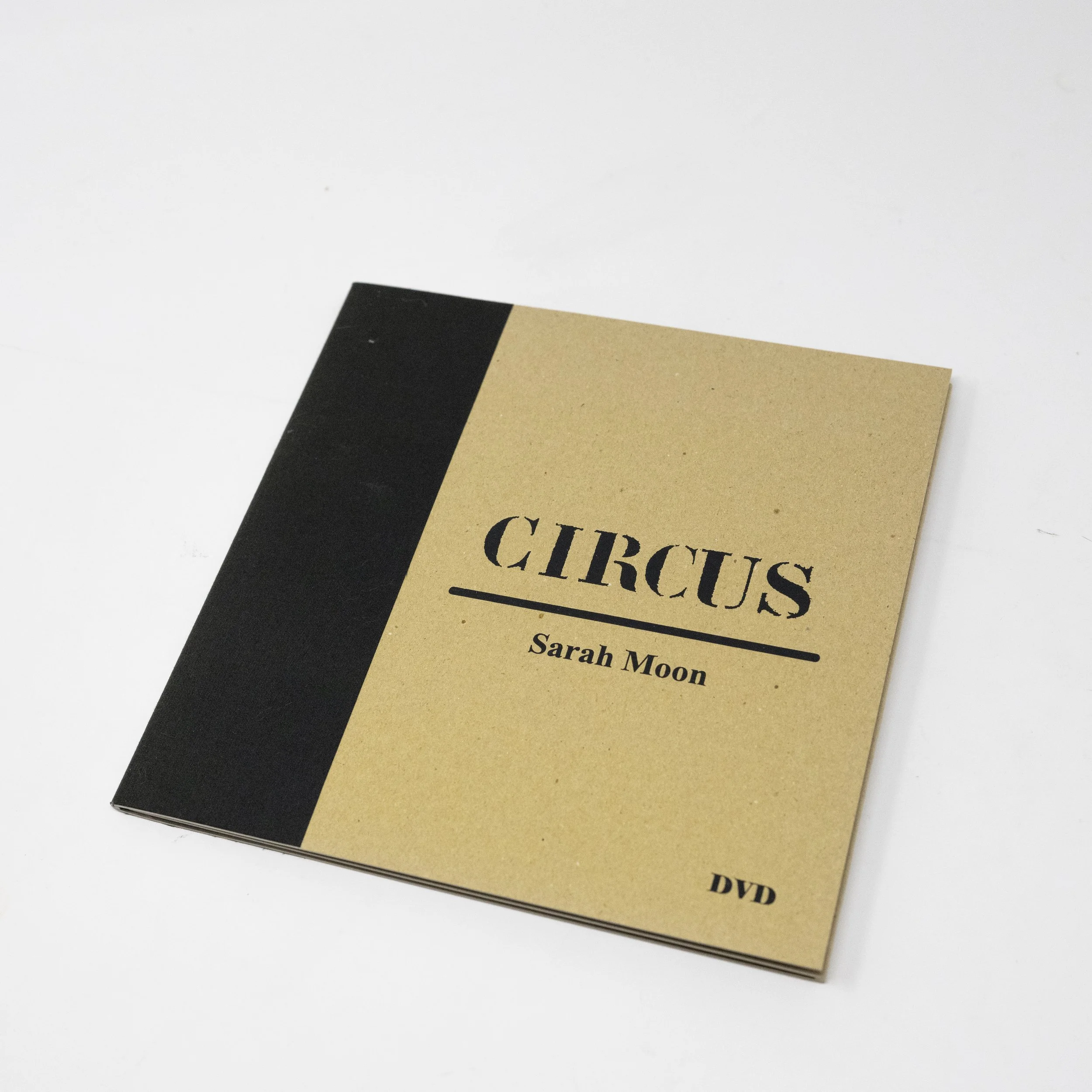 sarah-moon-circuis-book_7.JPG
