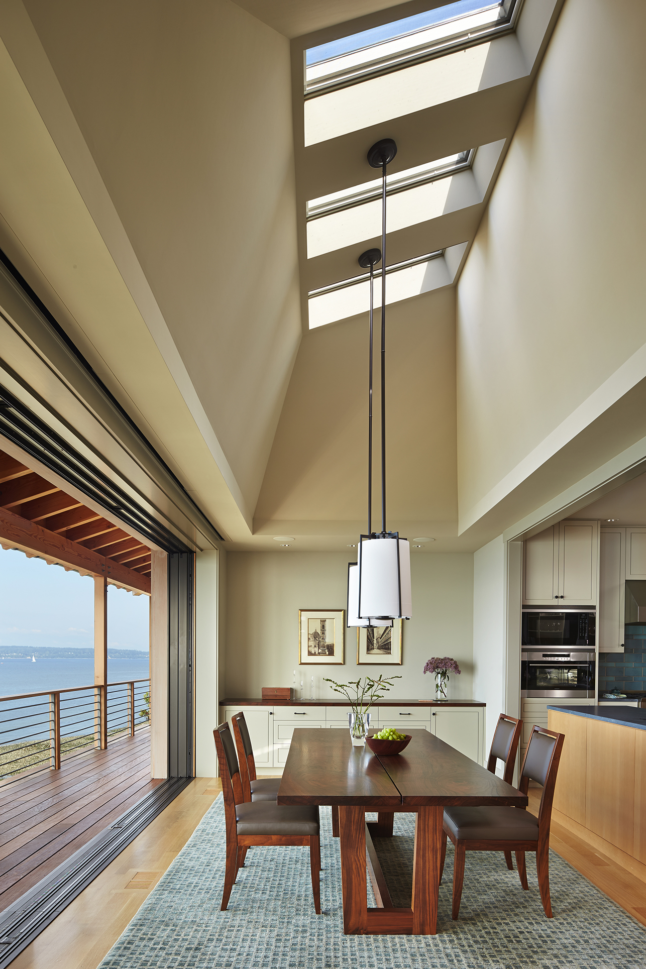 beachhousedrdoorsopen.jpg