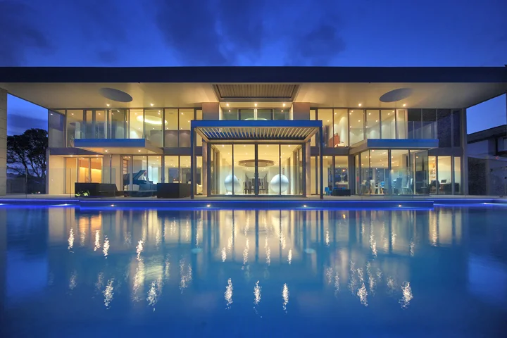 Sang Architects-NSH-magnificent rear view infinity pool.jpg
