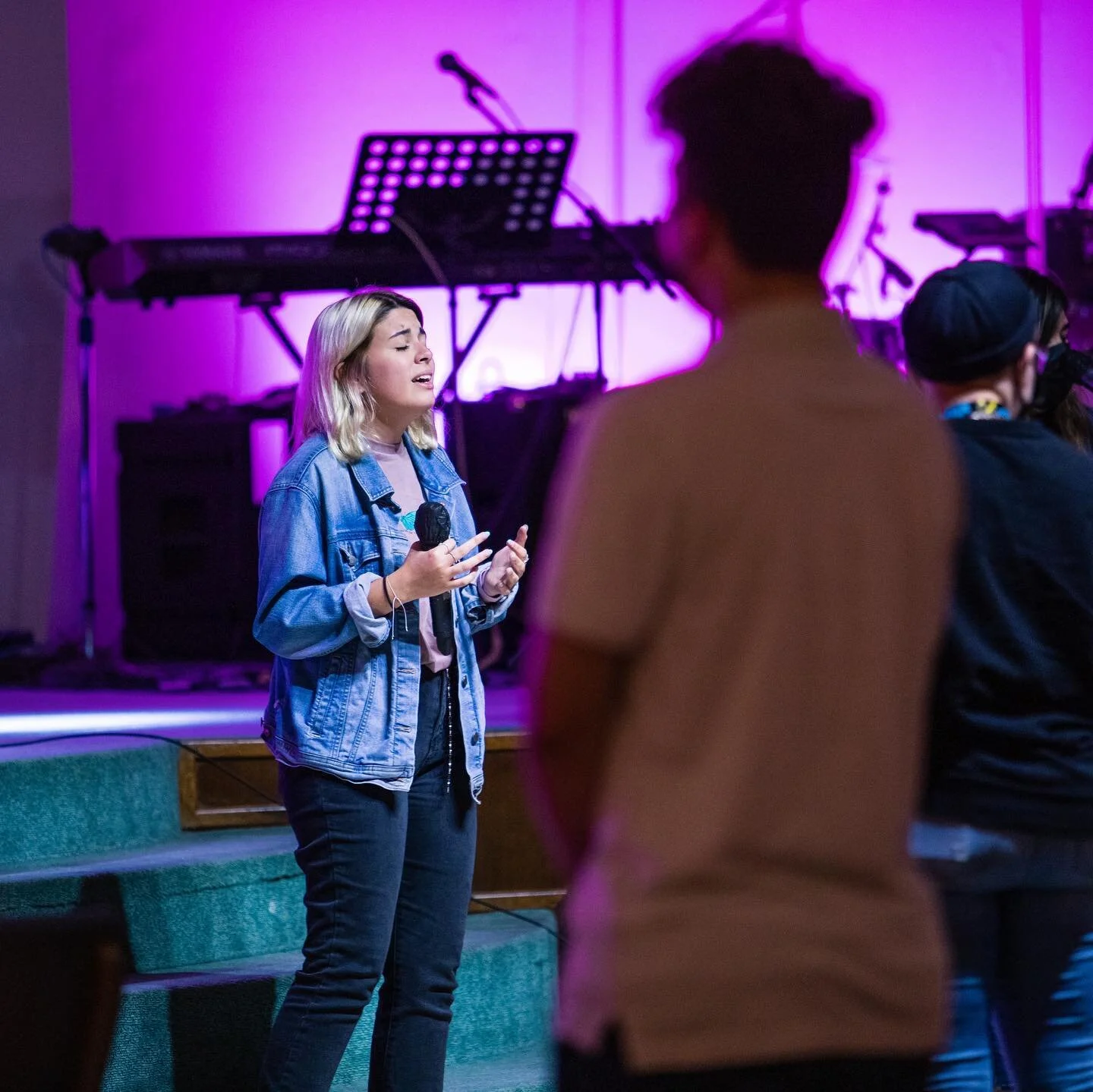 &iexcl;Evoluci&oacute;n es tu turno! 🔥🎉 Te esperamos esta noche en El Junte, 7:00-9:00 pm 💪🏼 Invita a tus amigos 🗣 Reg&iacute;strate/Ll&eacute;gale  Link in Bio #MinisterioRED