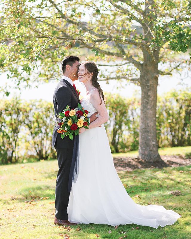 These two said their vows yesterday in an intimate ceremony, surrounded by loved ones who flew in from all over the world to be there with them. What a special day - congratulations Rachel and Kevin! ❤️🎉
.
MUA: @chantellebrownmakeup 
Hair: @heiditav