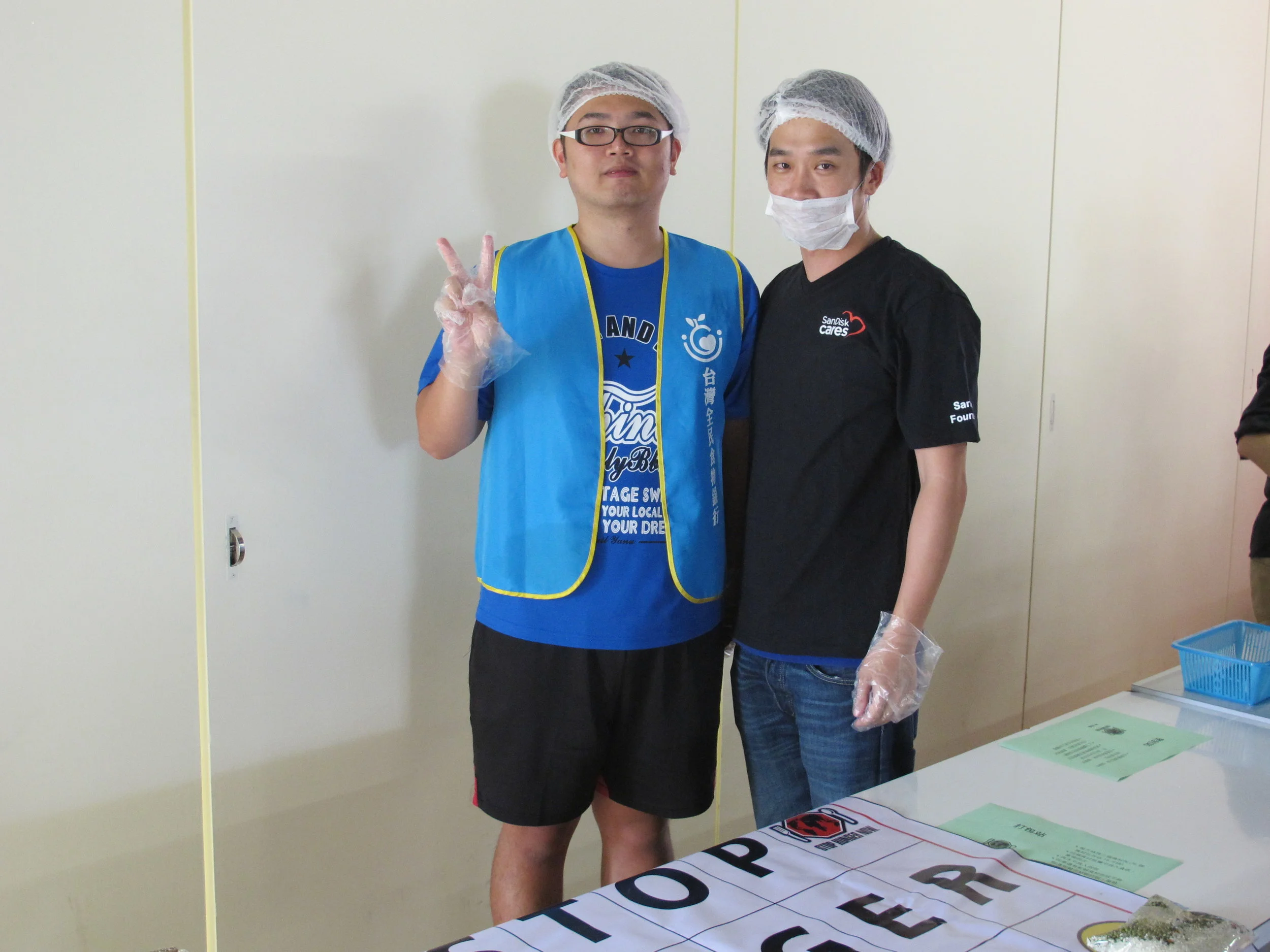 一起打包Food Packing，晟碟與您勇包愛