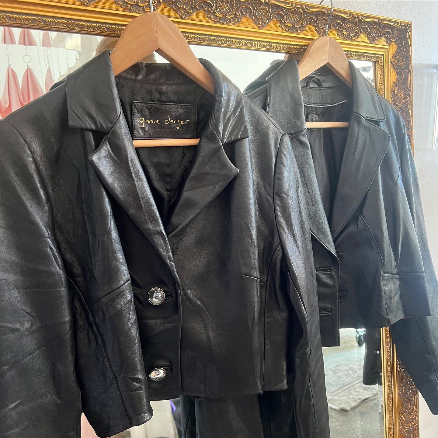 Reworked cropped vintage jackets at 
@adorned.collective #CremeDeLaSoul

Left: SOLD
Right: SOLD