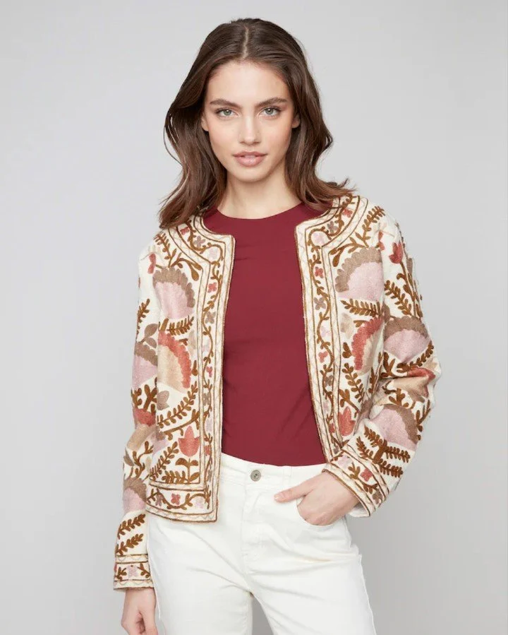 From layering pieces to statement accessories, fall fashion is all about effortless style. 🧣👜
Find your new favorites and enjoy 20% off during our Anniversary Celebration, now through October 4th! 🛍️