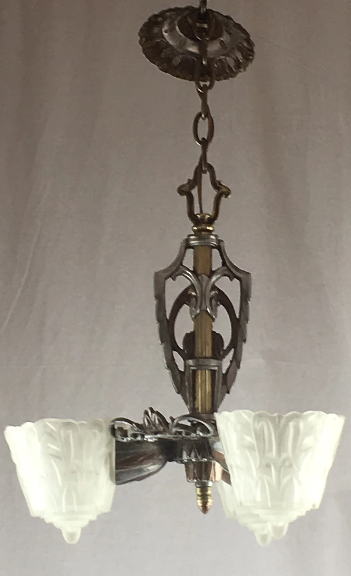 Deco 3 light slip.jpg