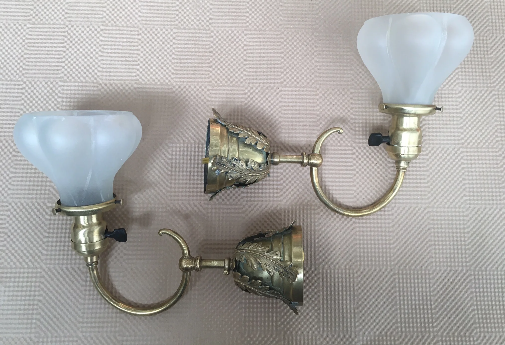 Pair  vic sconces.jpg