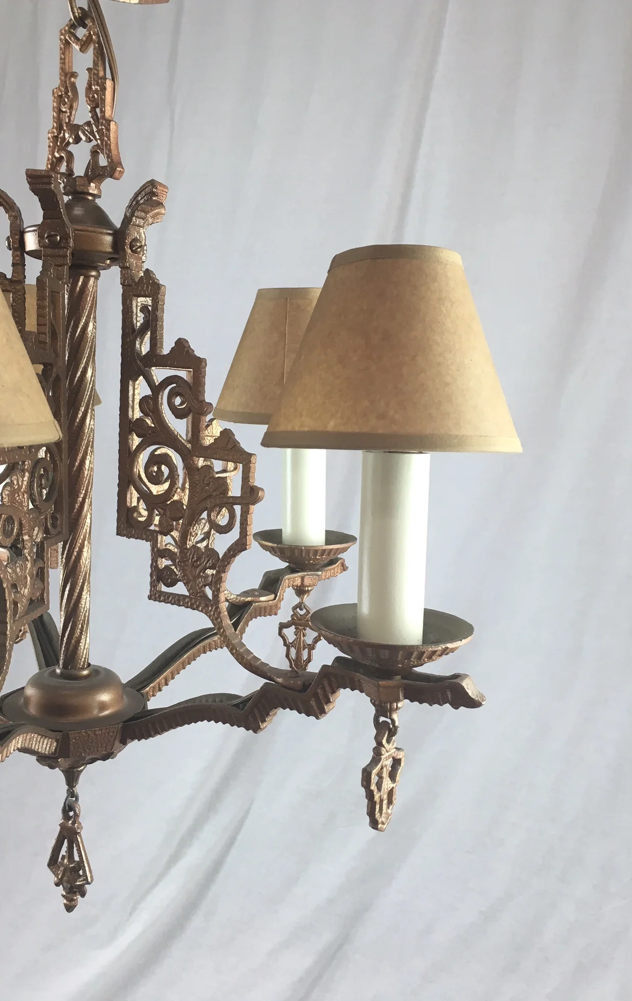 deco chandelier 2.jpg