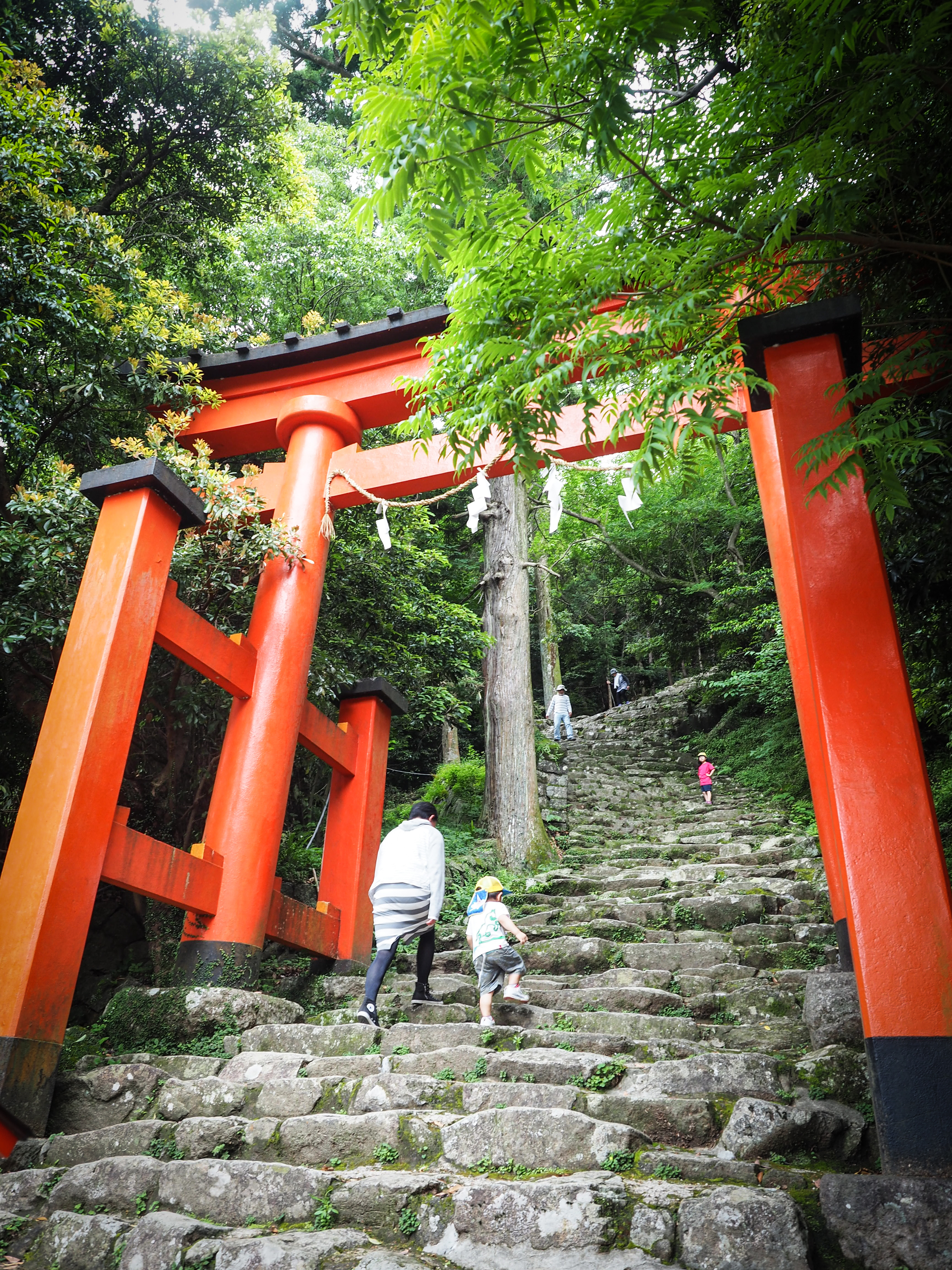 Stairs leading to the Kamikura-jinja