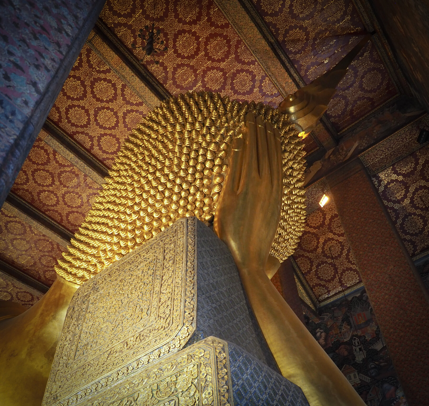 Wat Pho-reclining Buddha's head