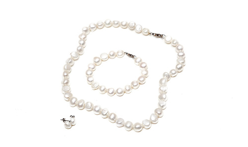 Freshwater+Baroque+Pearl+Necklace+Bracelet+and+Earrings+Set+White.jpg