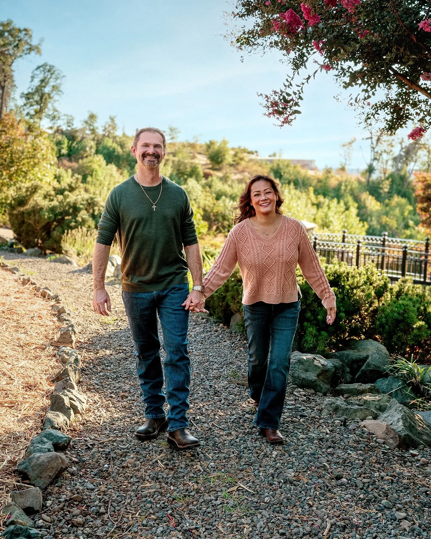 A summer family shoot in Paradise. 💛☀️
.
.
. 
.
.

#norcalphotographer #chicophotographer #familyphotographer #portraitphotography #sacramentophotographer 

Keywords: NorCal photographer, chico photographer, family photographer, portrait photography