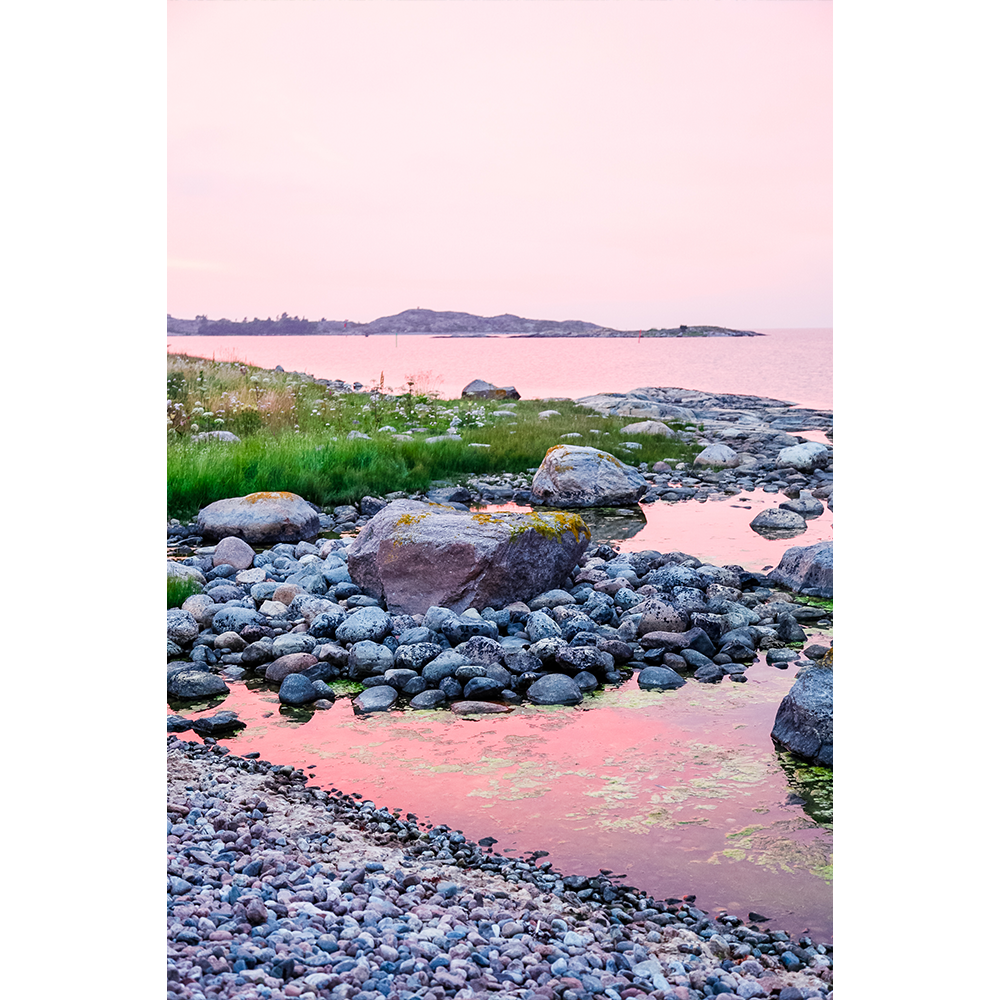 A pink dream / Vaaleanpunainen uni, Jurmo, Finland, 2012