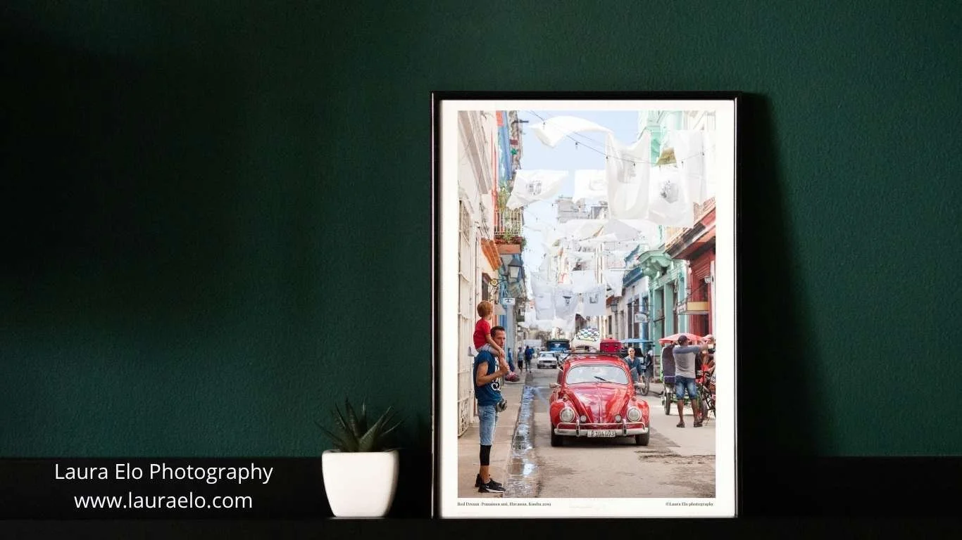 36. Punainen uni, Havanna, Cuba, 2019, By Laura Elo Photography.jpg