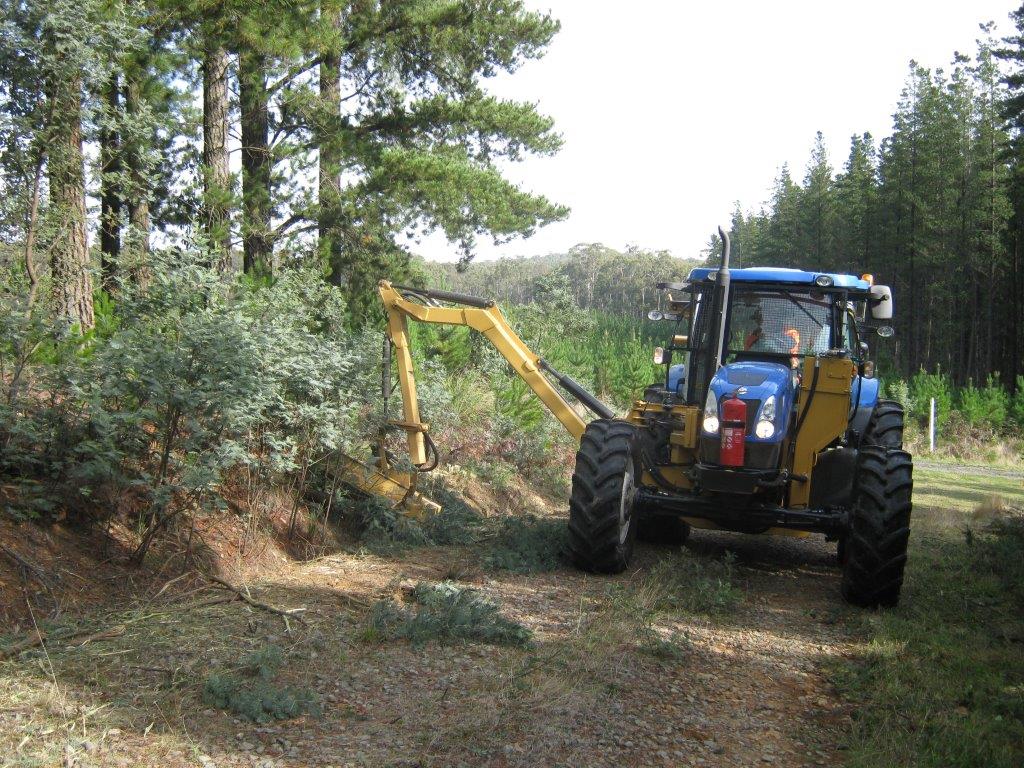 Ecoblade Reach-Arm is used extensively by HVP Plantations to maintain their plantation road edges.
