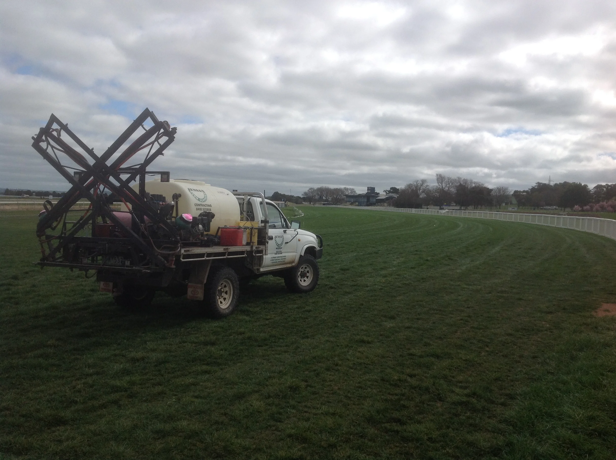 Turf and specialist spraying