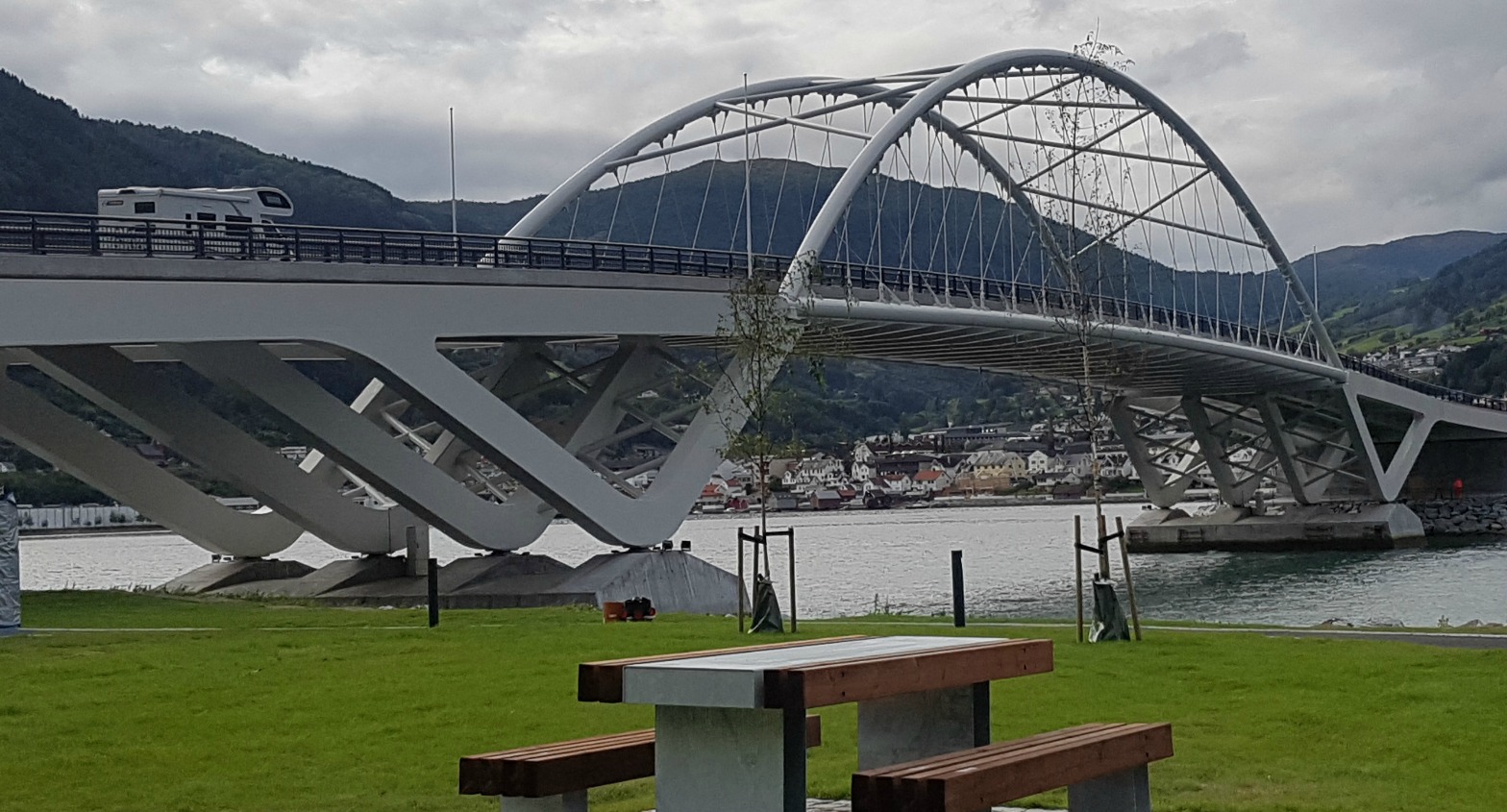 Opningsfest-buffet Loftesnesbrui og Fjordstien på fredag 24.aug 