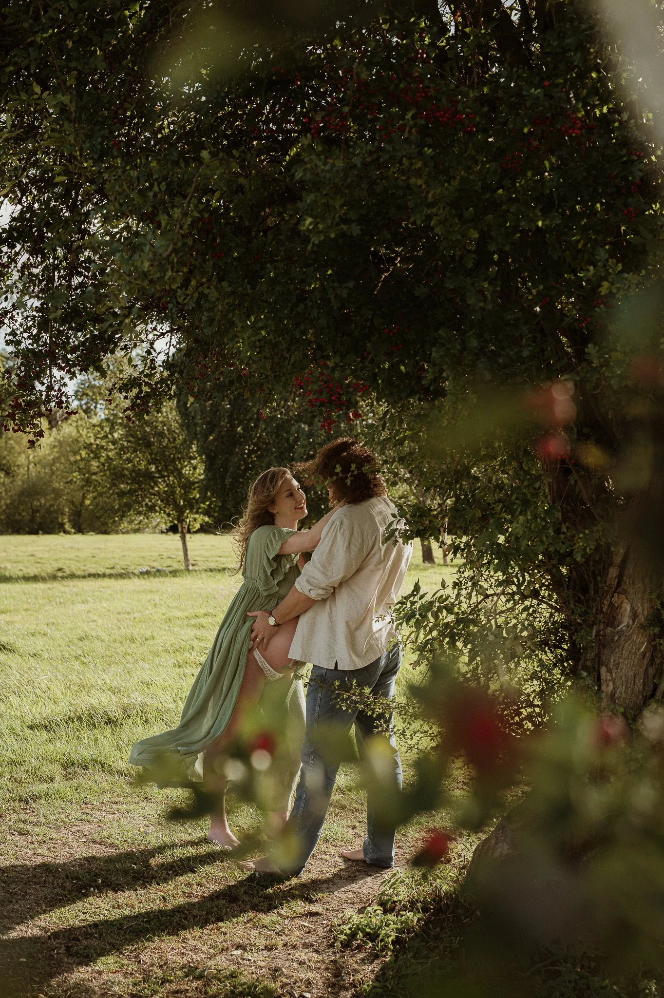 theUNTOLDphoto worcestershire outdoor maternity photography session