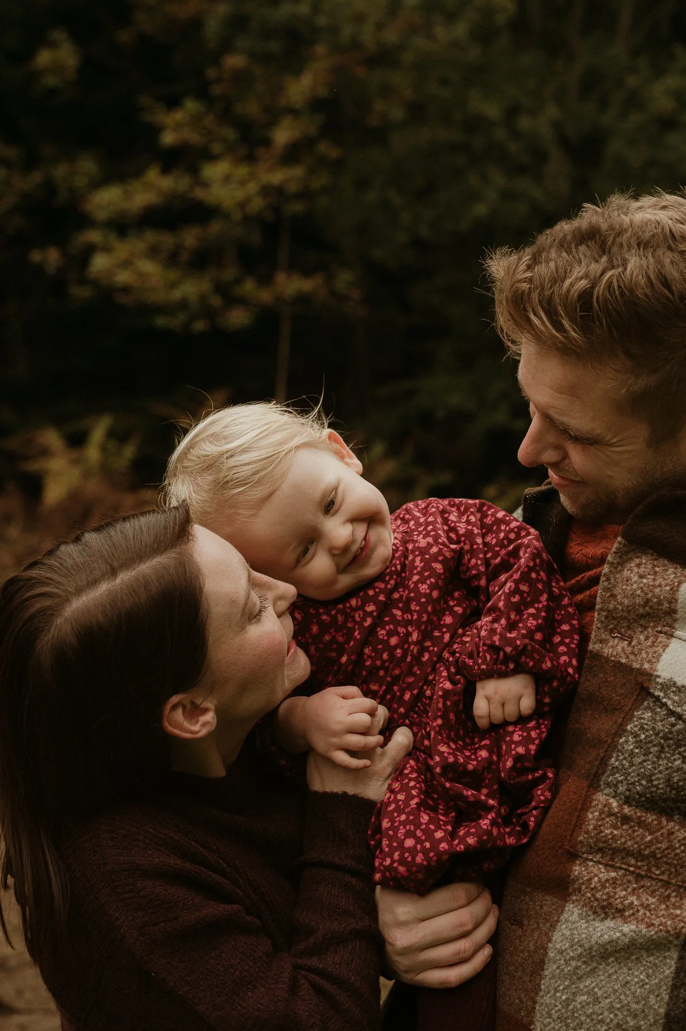 theUNTOLDphoto worcestershire outdoor family milestone photographer