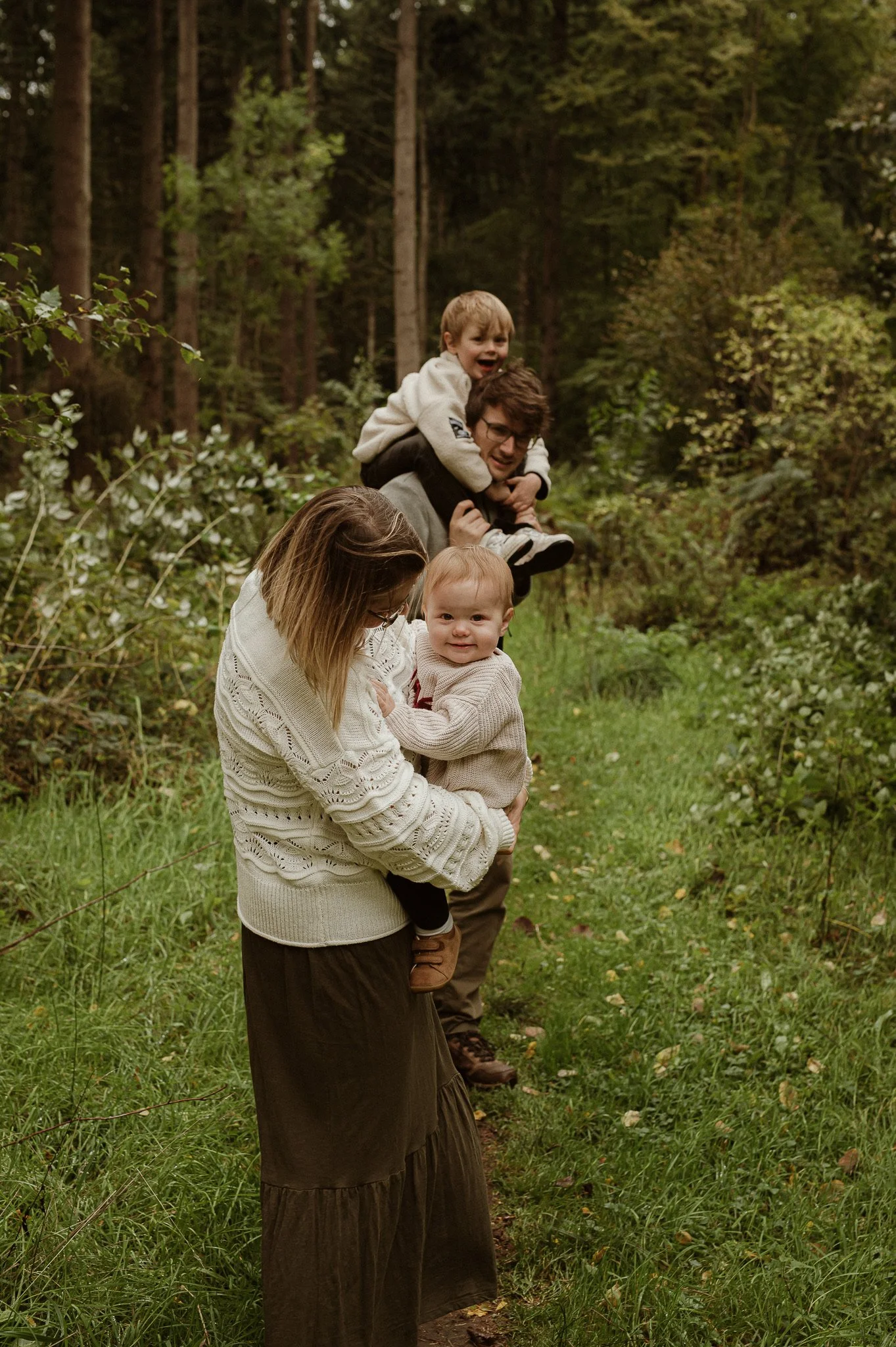 theUNTOLDphoto worcestershire outdoor family milestone photographer