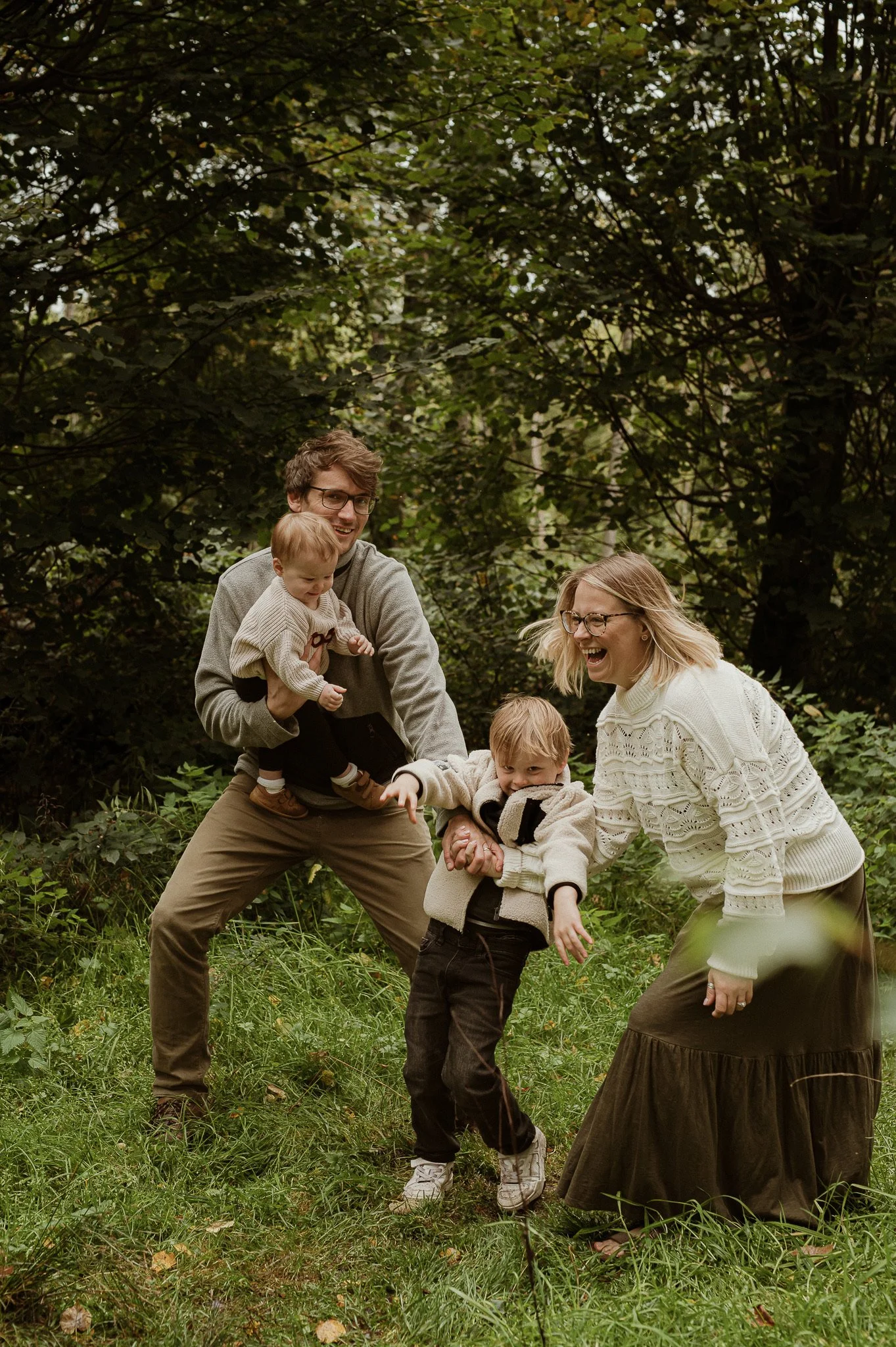 theUNTOLDphoto worcestershire outdoor family milestone photographer