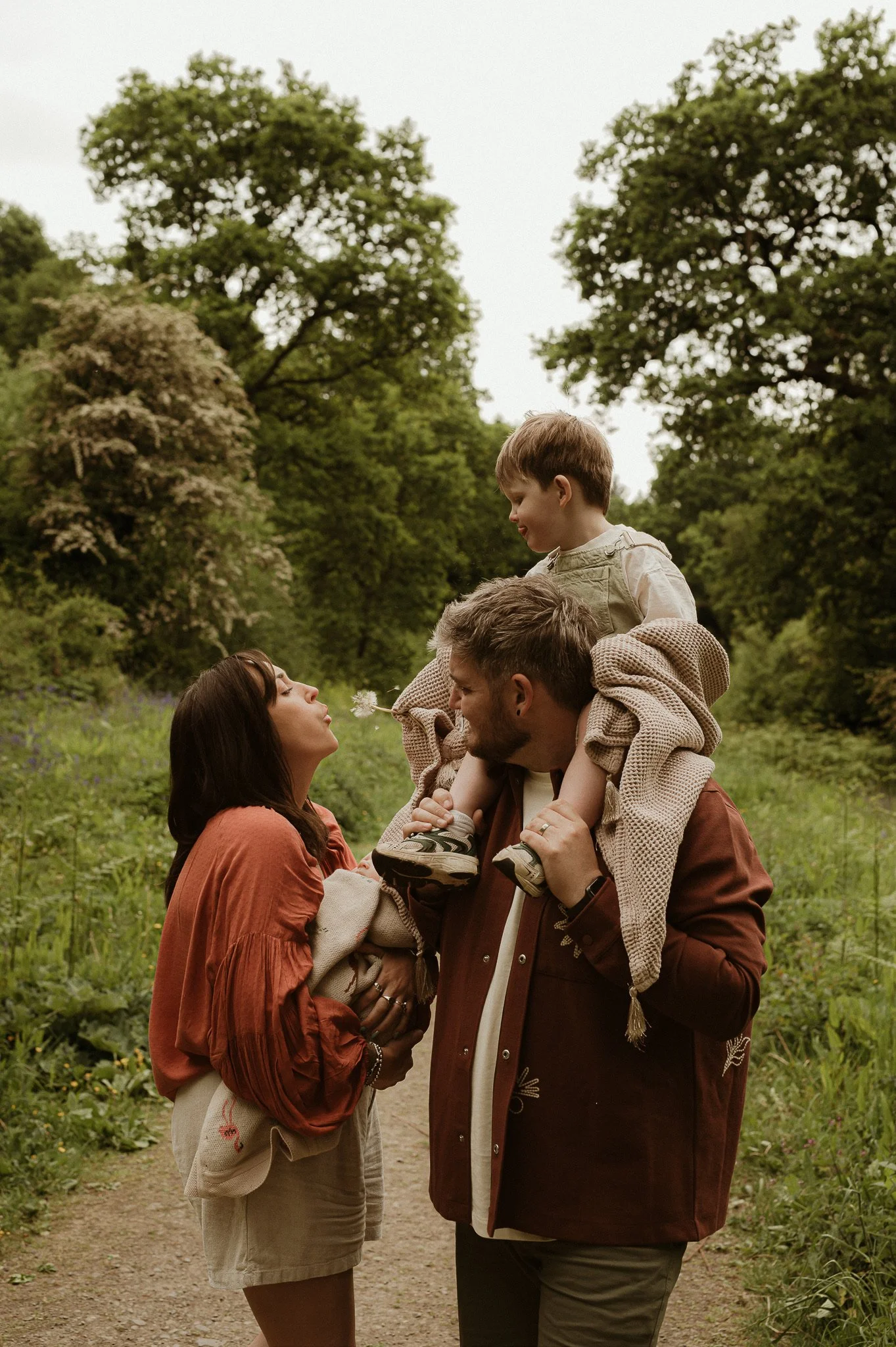 theUNTOLDphoto worcestershire outdoor newborn photographer