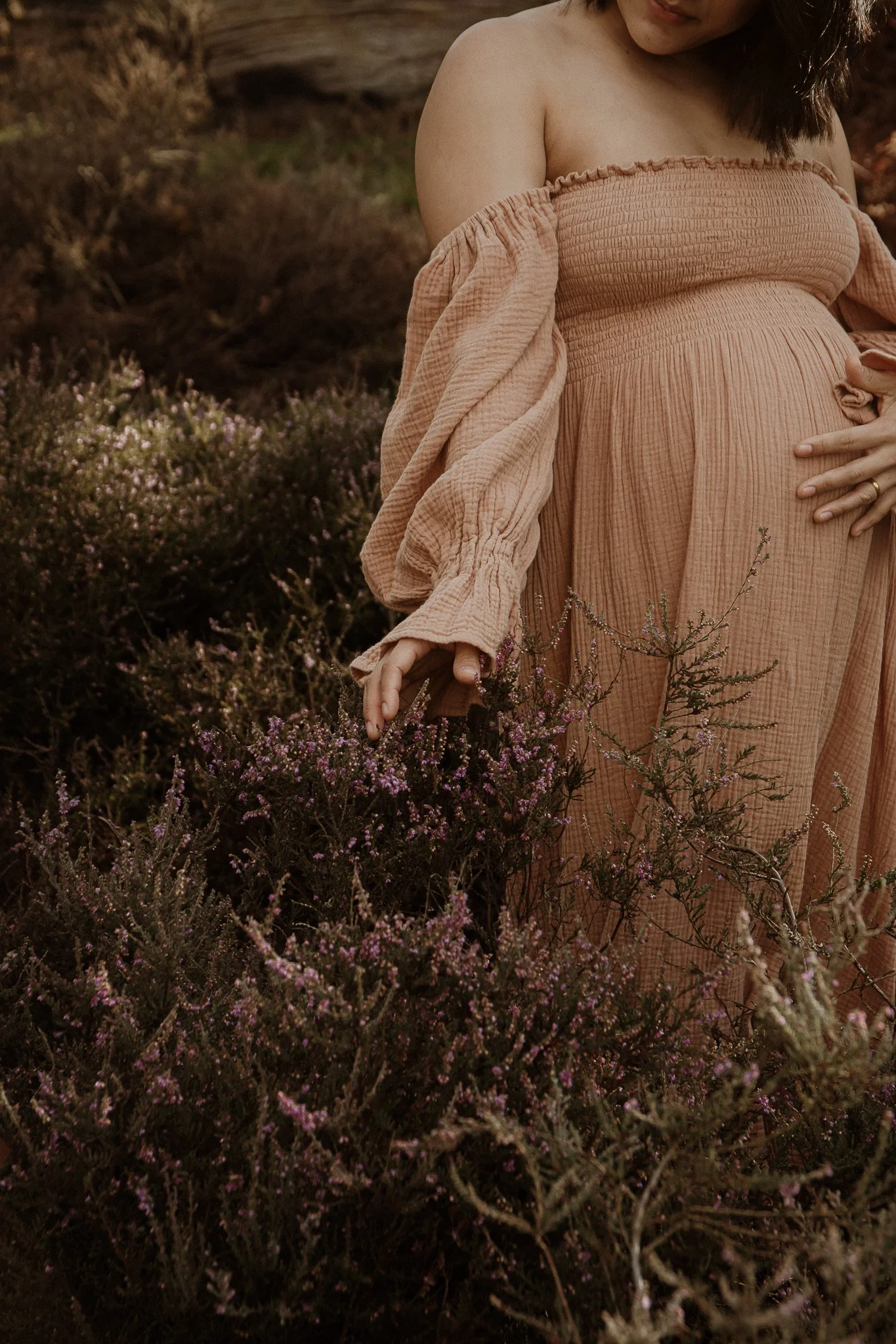 theUNTOLDphoto worcestershire outdoor maternity photography session