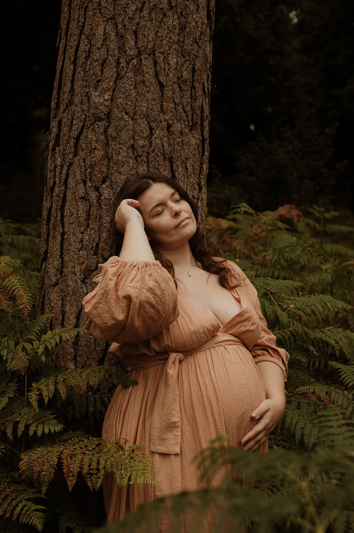theUNTOLDphoto worcestershire outdoor maternity photography session