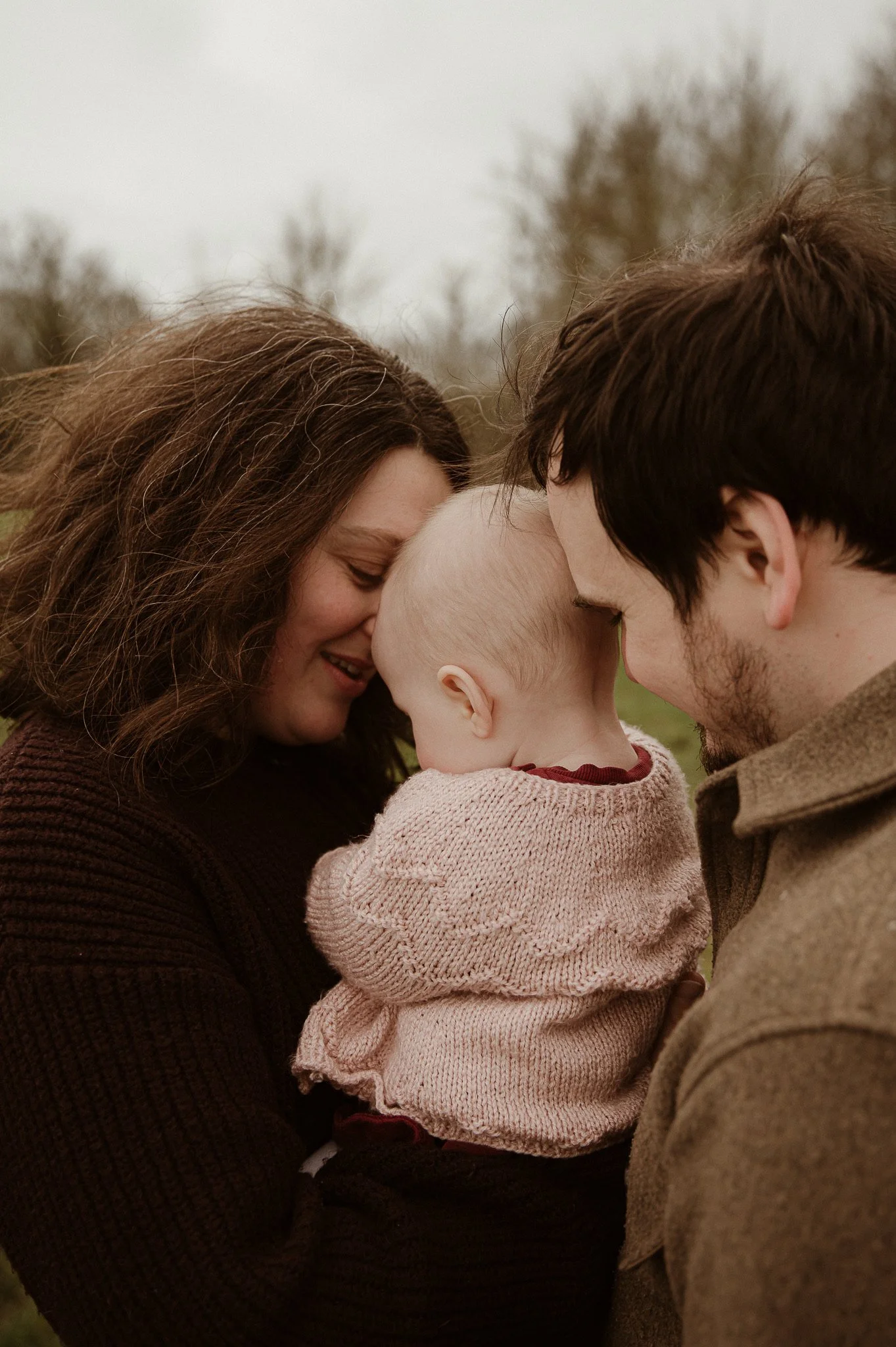 theUNTOLDphoto worcestershire outdoor newborn family photographer