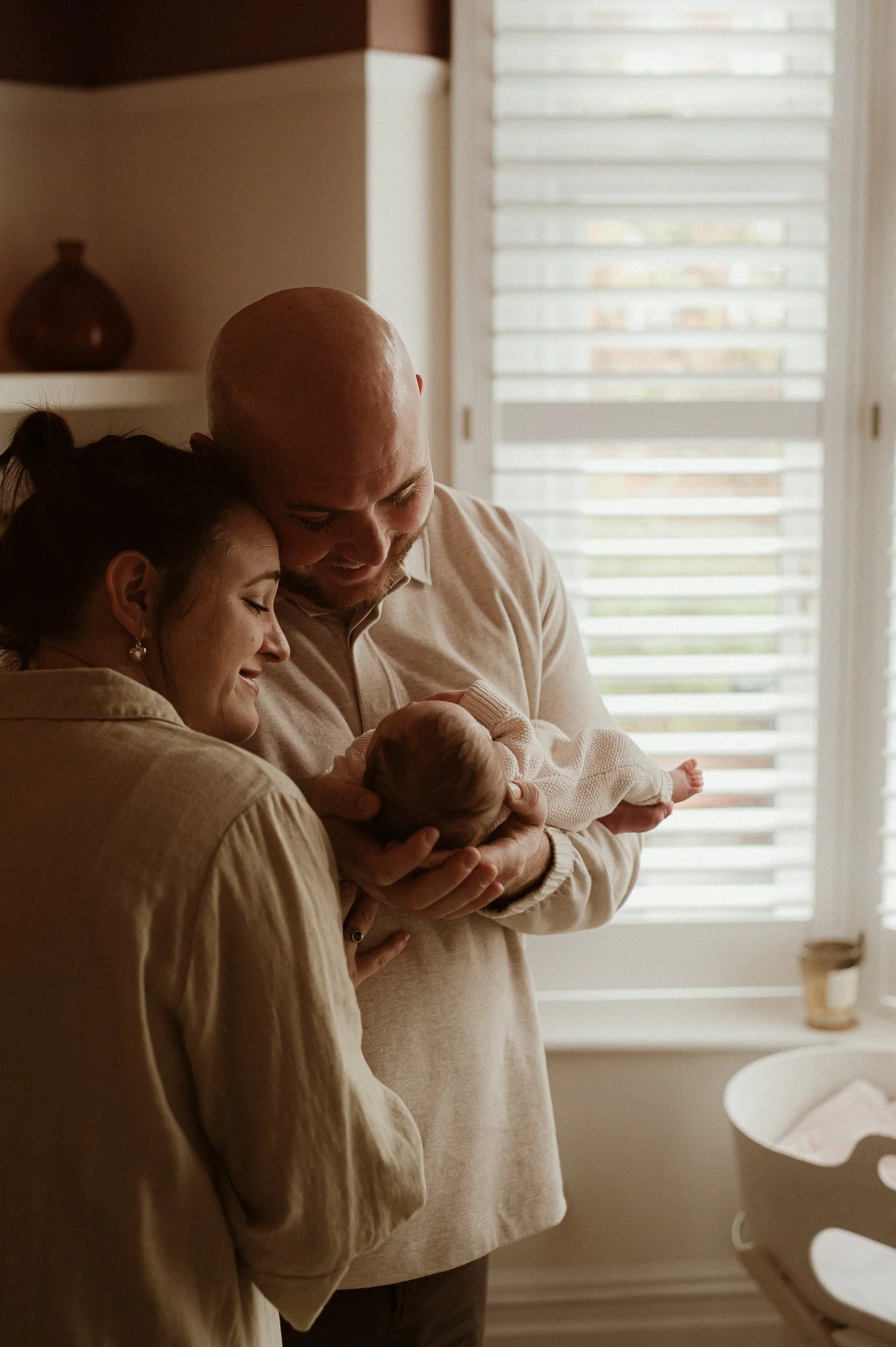 theUNTOLDphoto worcestershire in-home newborn family photographer