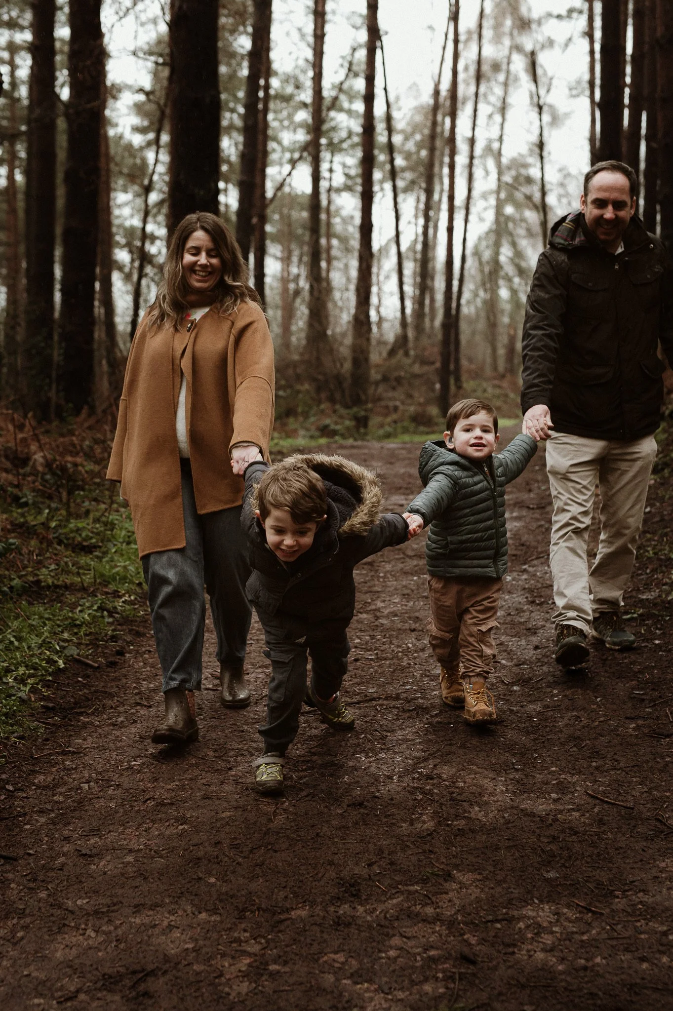 theUNTOLDphoto outdoor forest worcestershire family photographer