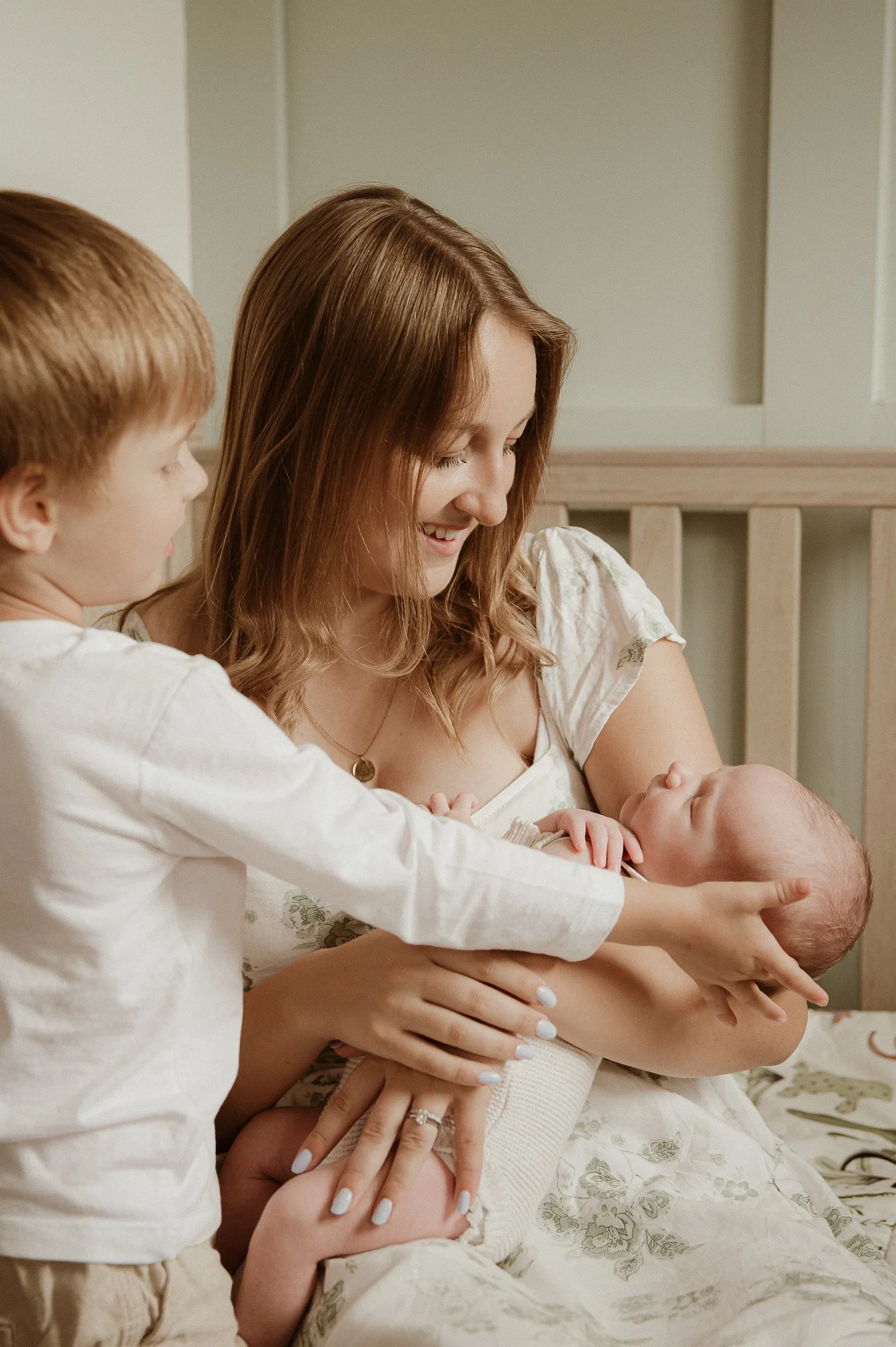 theUNTOLDphoto worcestershire in-home newborn family photographer