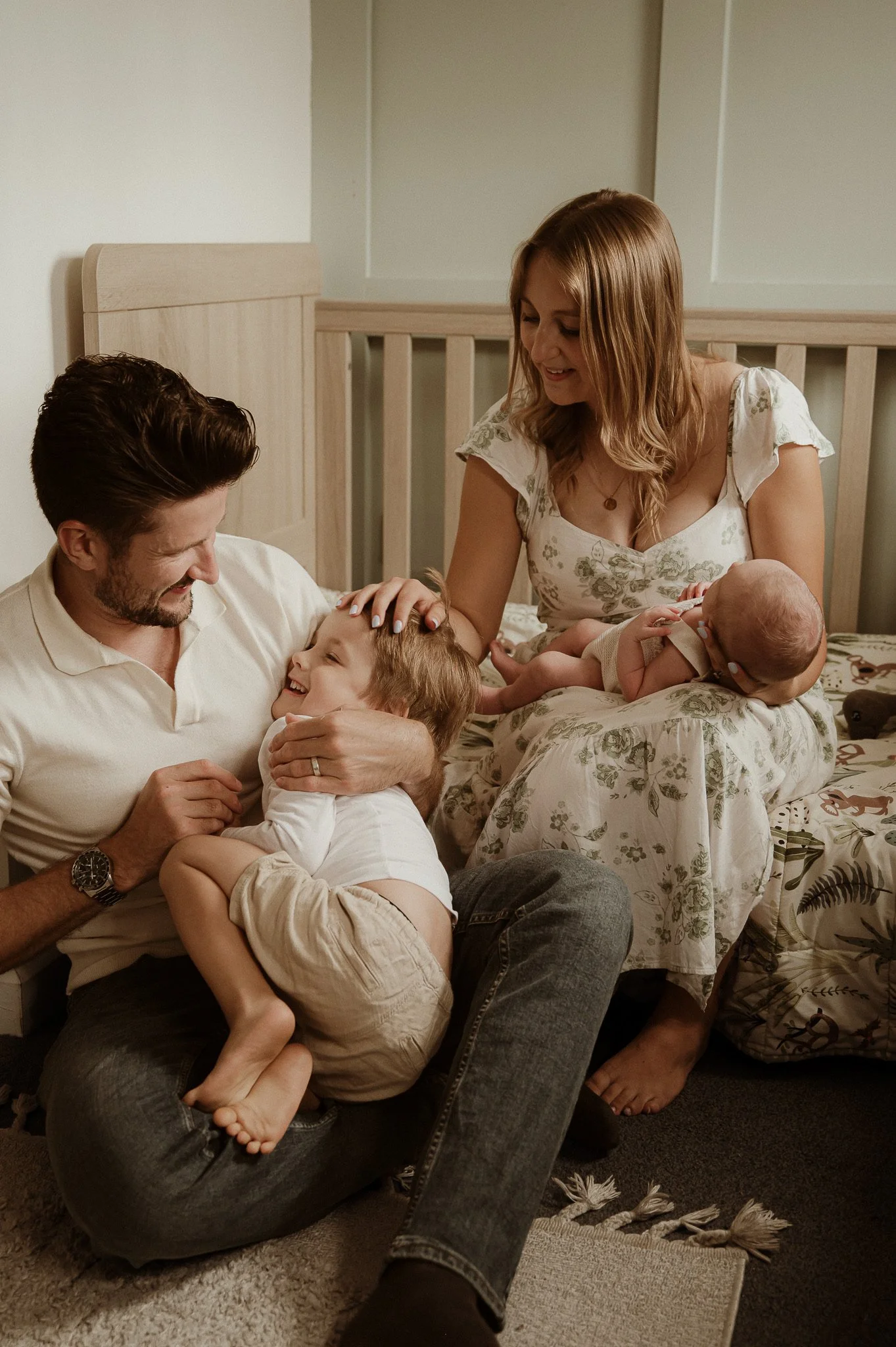 theUNTOLDphoto worcestershire in-home newborn family photographer
