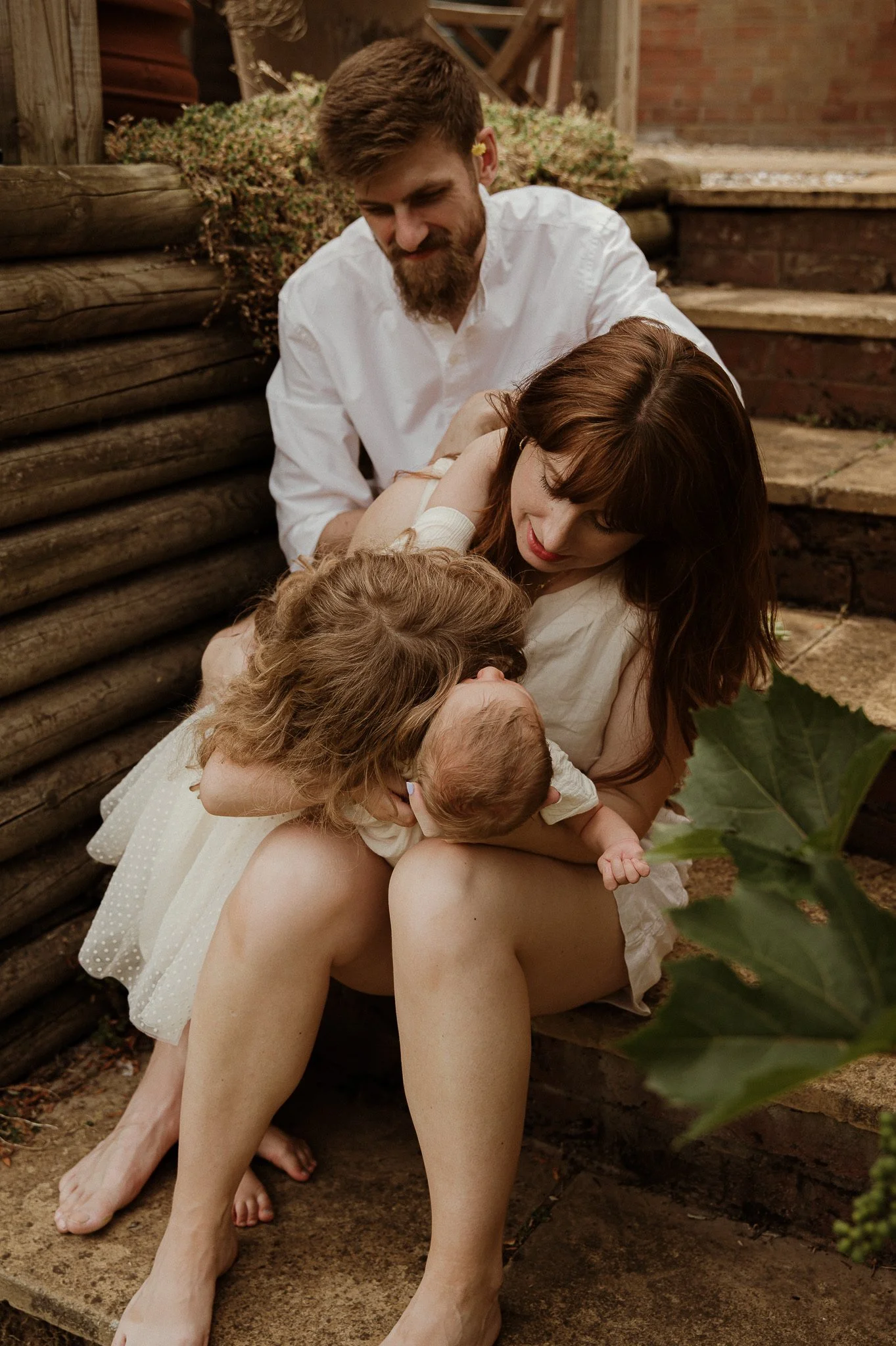 theUNTOLDphoto worcestershire in-home newborn family photographer