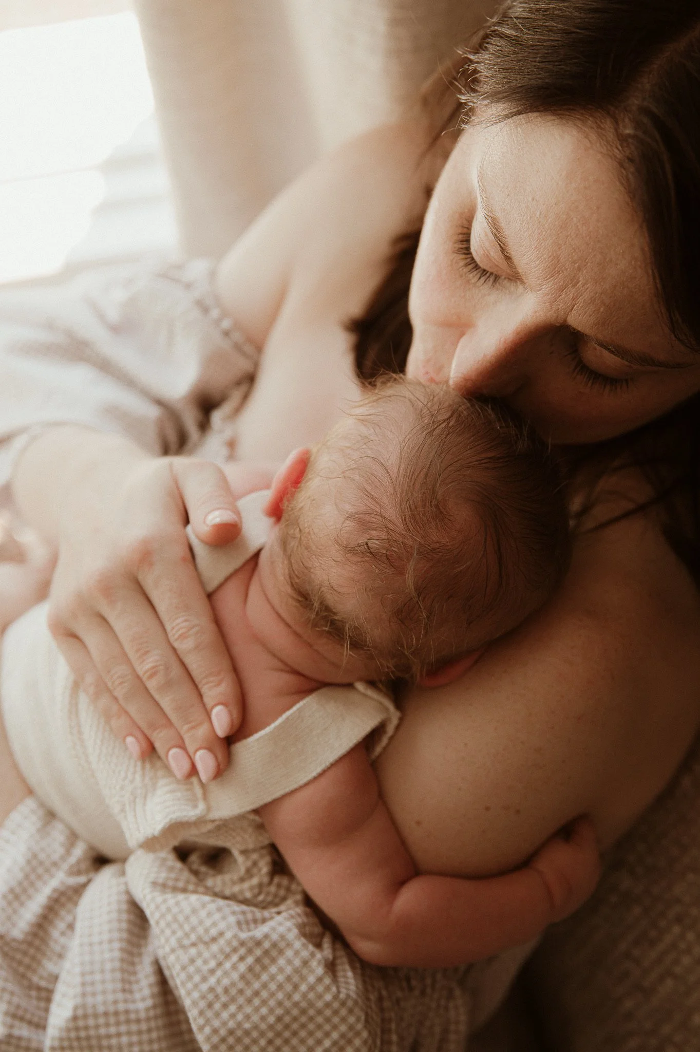theUNTOLDphoto worcestershire in-home newborn family photographer