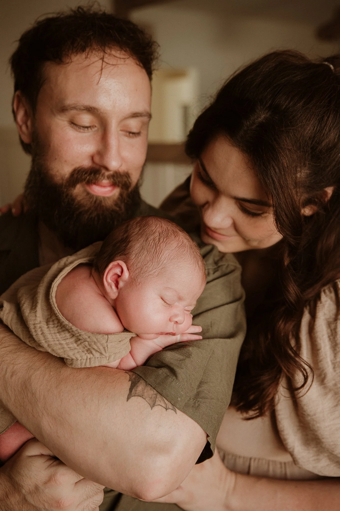 theUNTOLDphoto worcestershire in-home newborn family photographer
