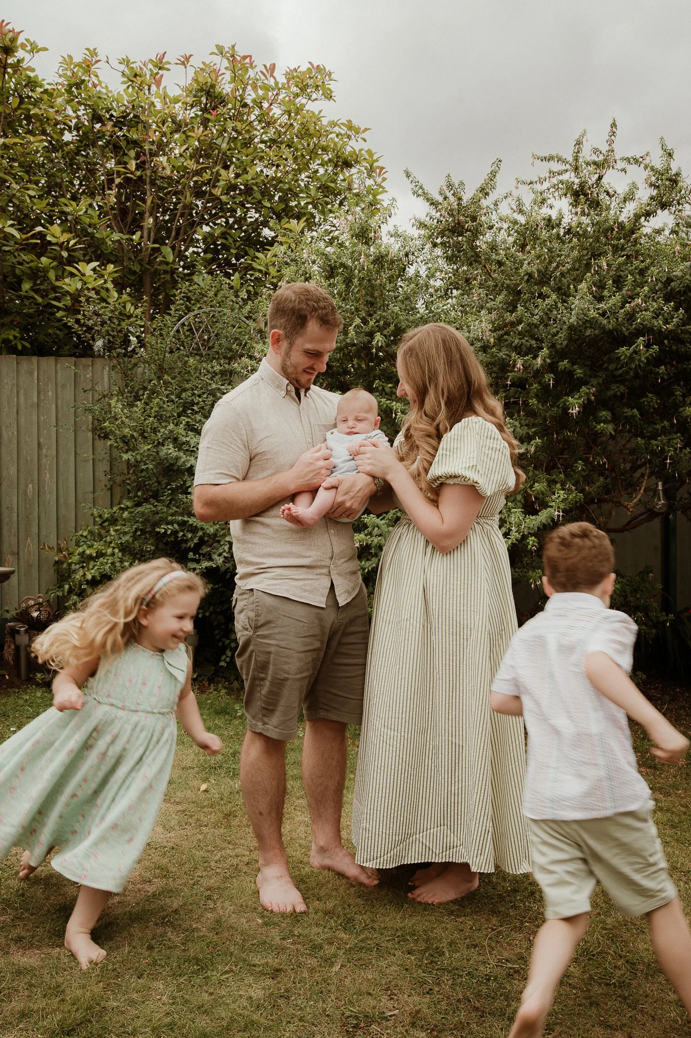 theUNTOLDphoto worcestershire in-home newborn family photographer