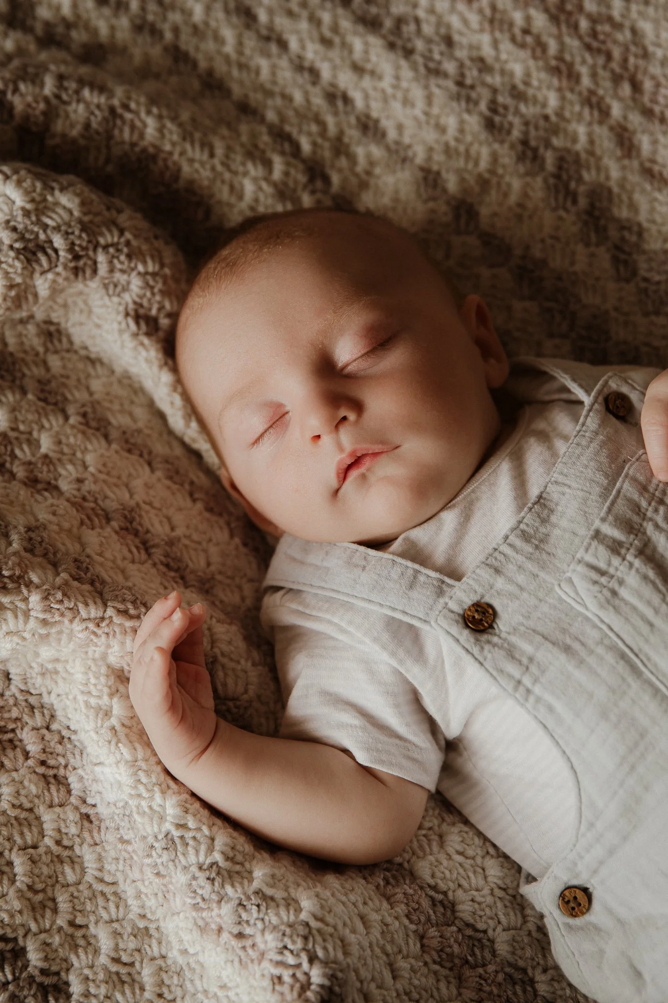 theUNTOLDphoto worcestershire in-home newborn family photographer
