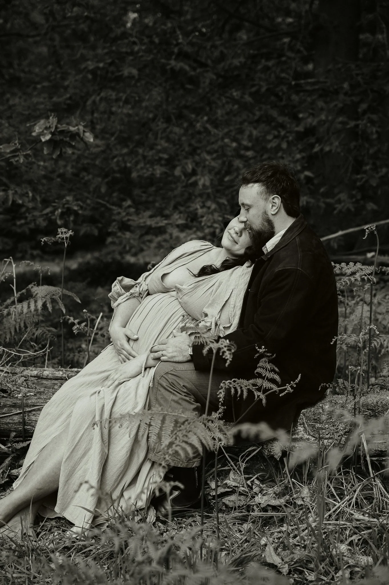 theUNTOLDphoto worcestershire outdoor lifestyle maternity photographer
