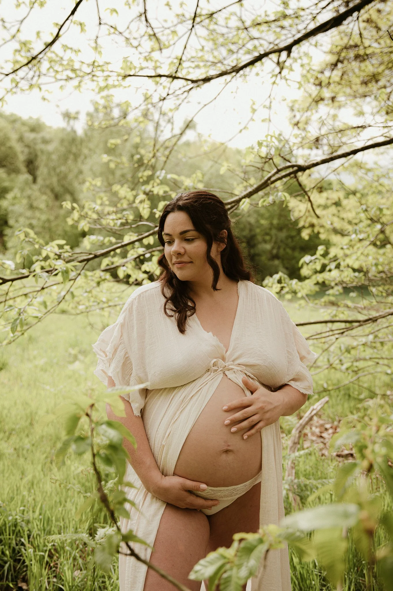 theUNTOLDphoto worcestershire outdoor lifestyle maternity photographer