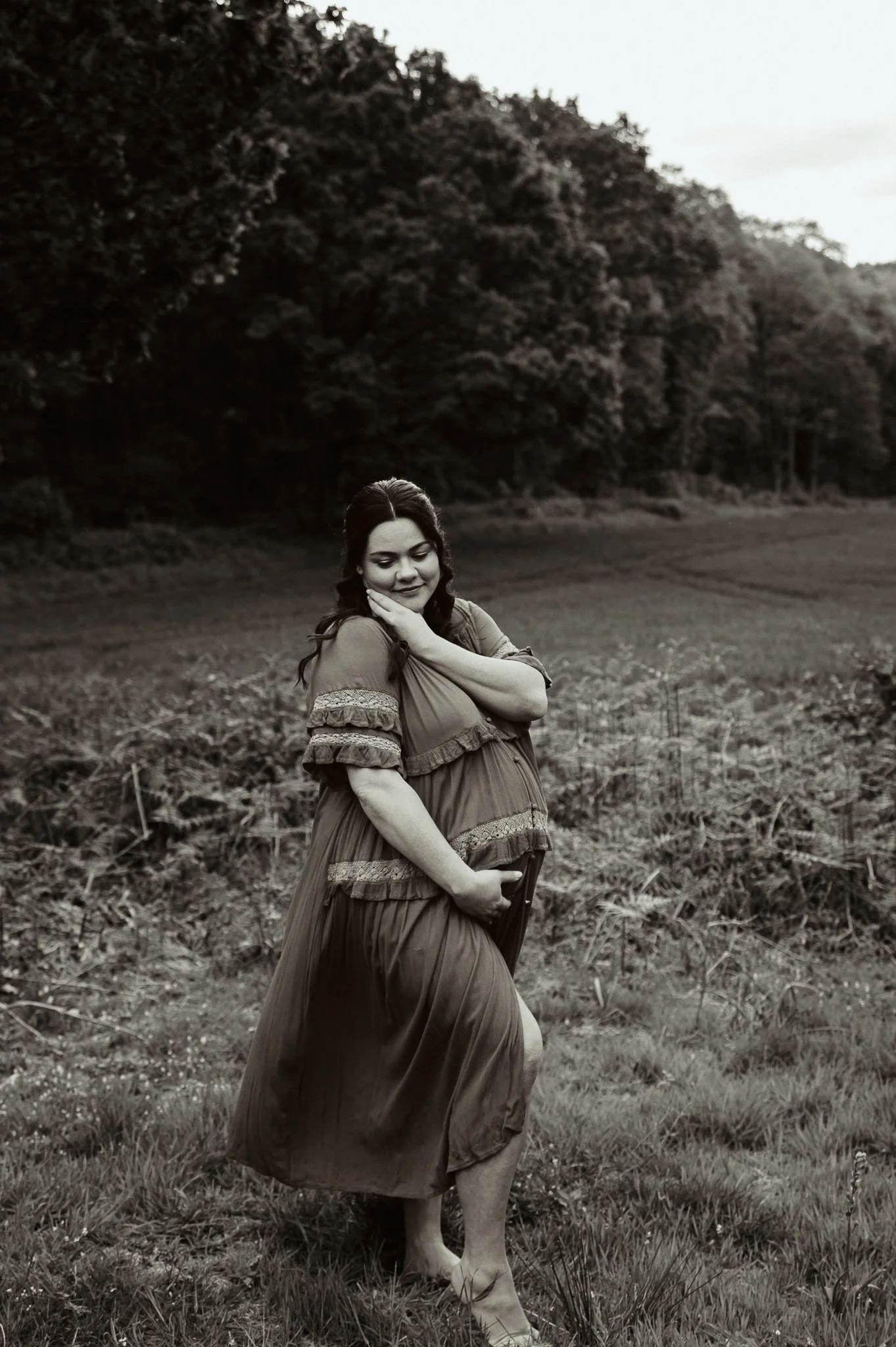 theUNTOLDphoto worcestershire outdoor lifestyle maternity photographer