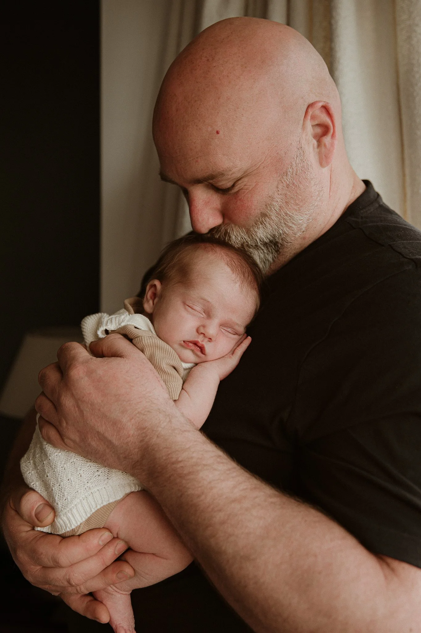 theuntoldphoto Worcestershire in-home newborn family photographer