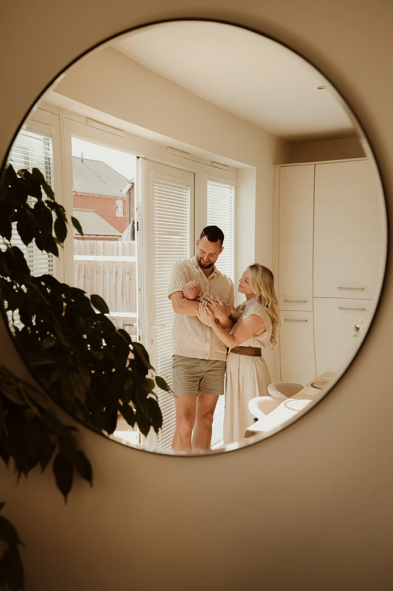theUNTOLDphoto worcestershire in-home newborn family photographer