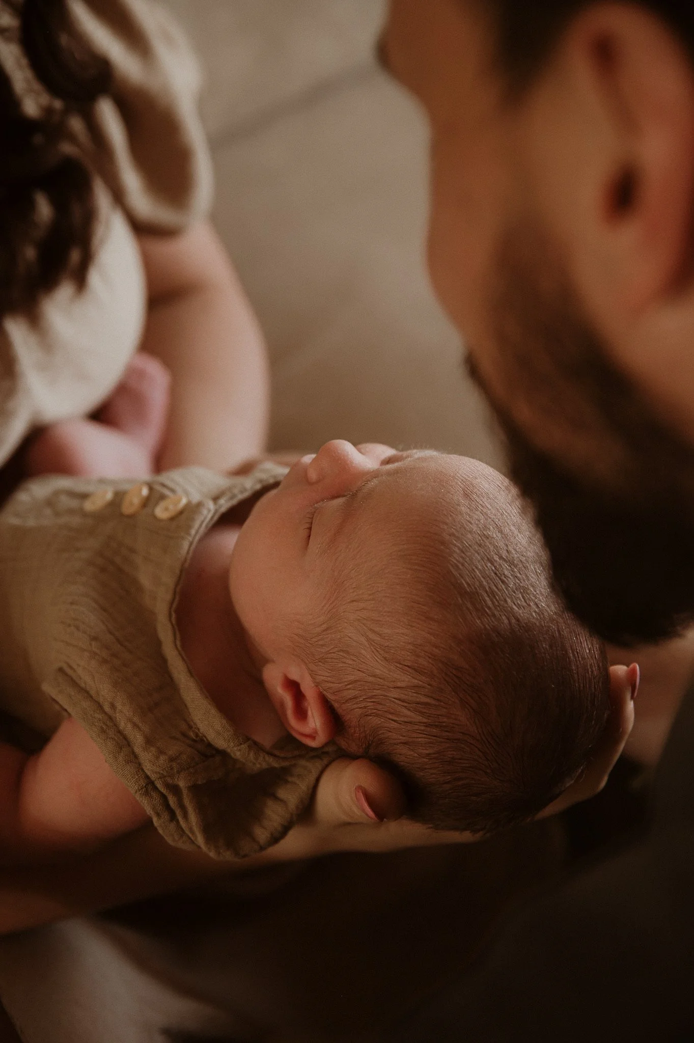 theUNTOLDphoto worcestershire in-home newborn family photographer