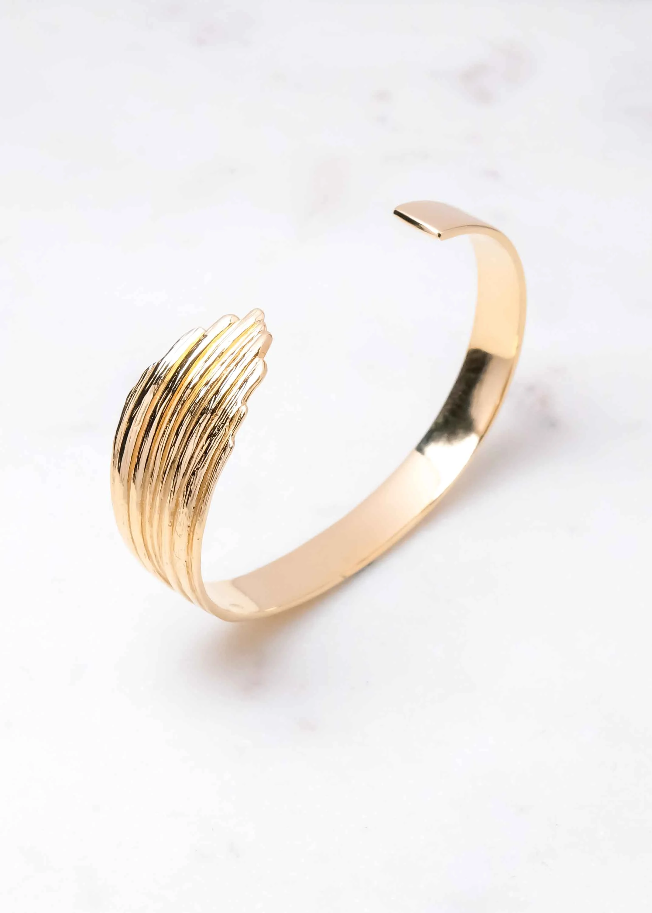 vegetal-gold-bracelet-chrysanthemum-the-black-alchemy-1