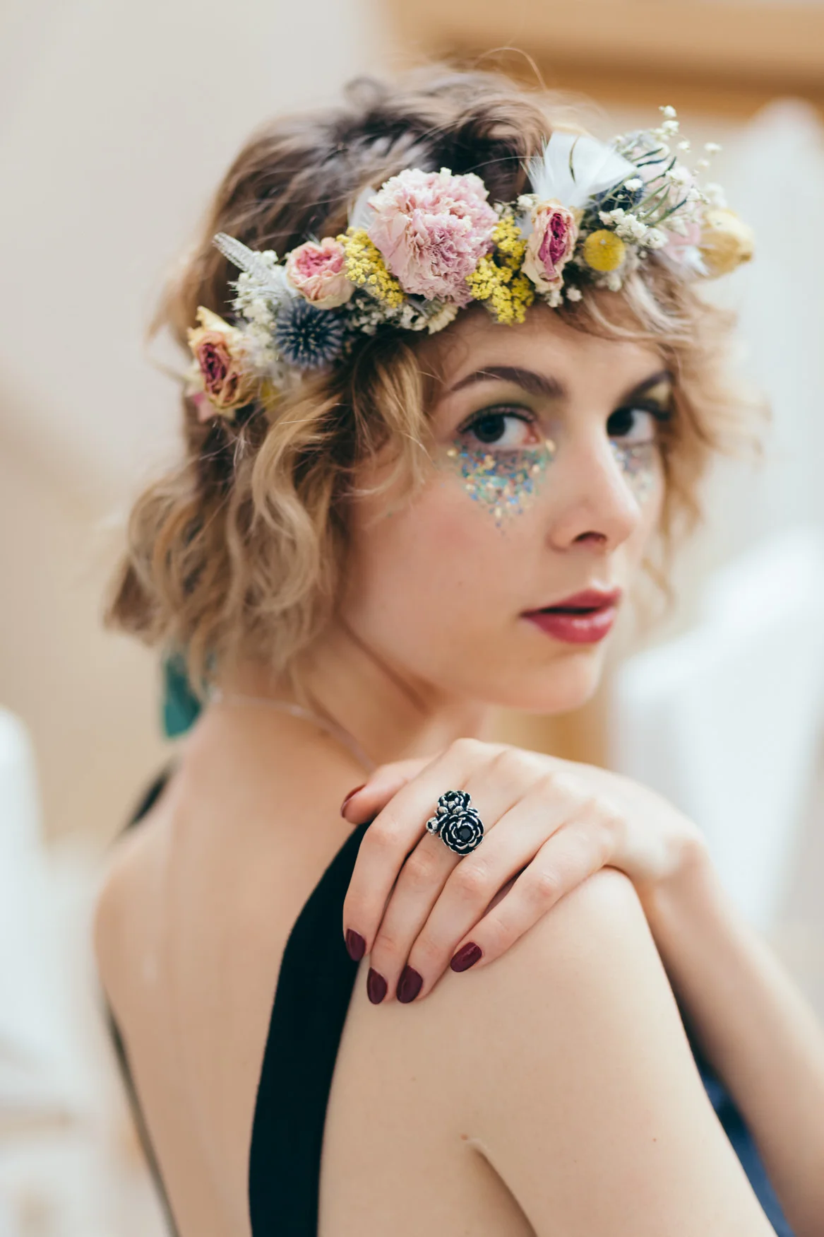 women-peonies-silver-ring-the-black-alchemy-sasha-tattooing-15