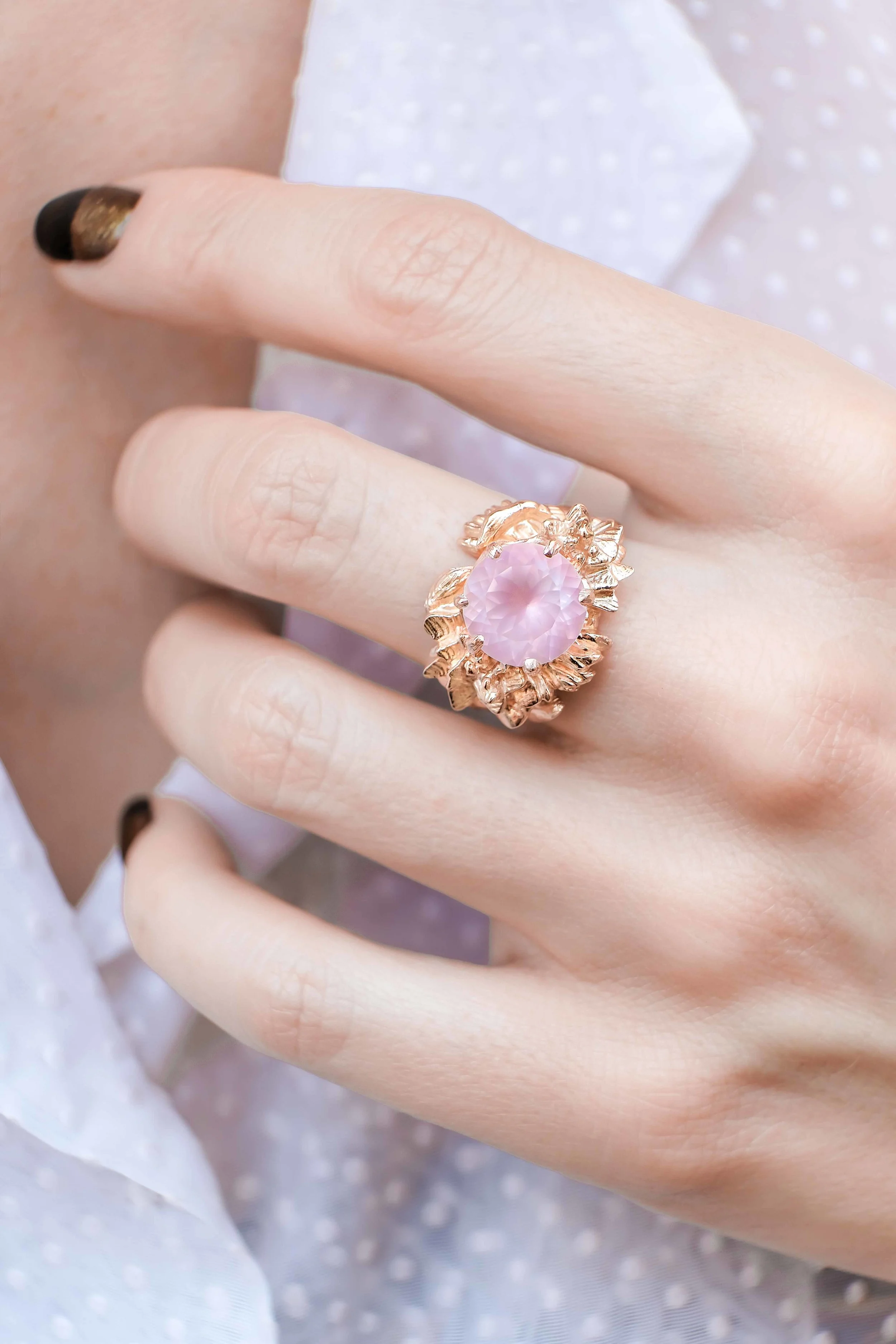 nymphea-ring-rose-gold-pink-quartz-the-black-alchemy-1-2.jpg