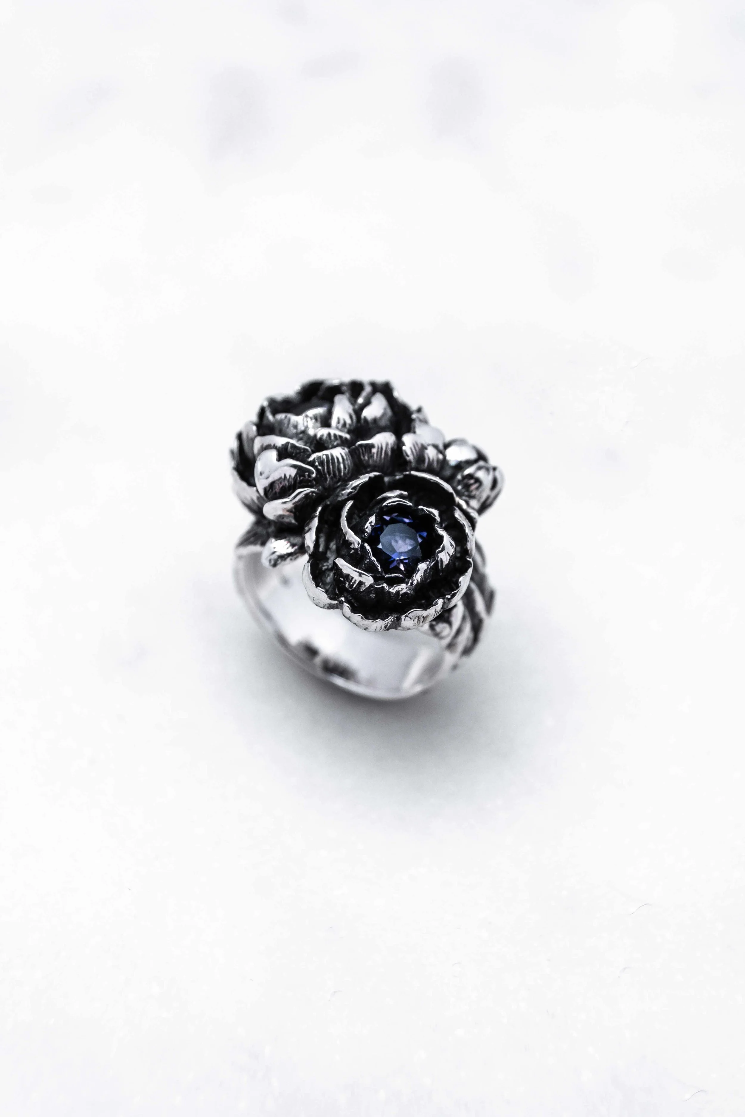 peonies-ring-silver-iolite-the-black-alchemy-6.jpg