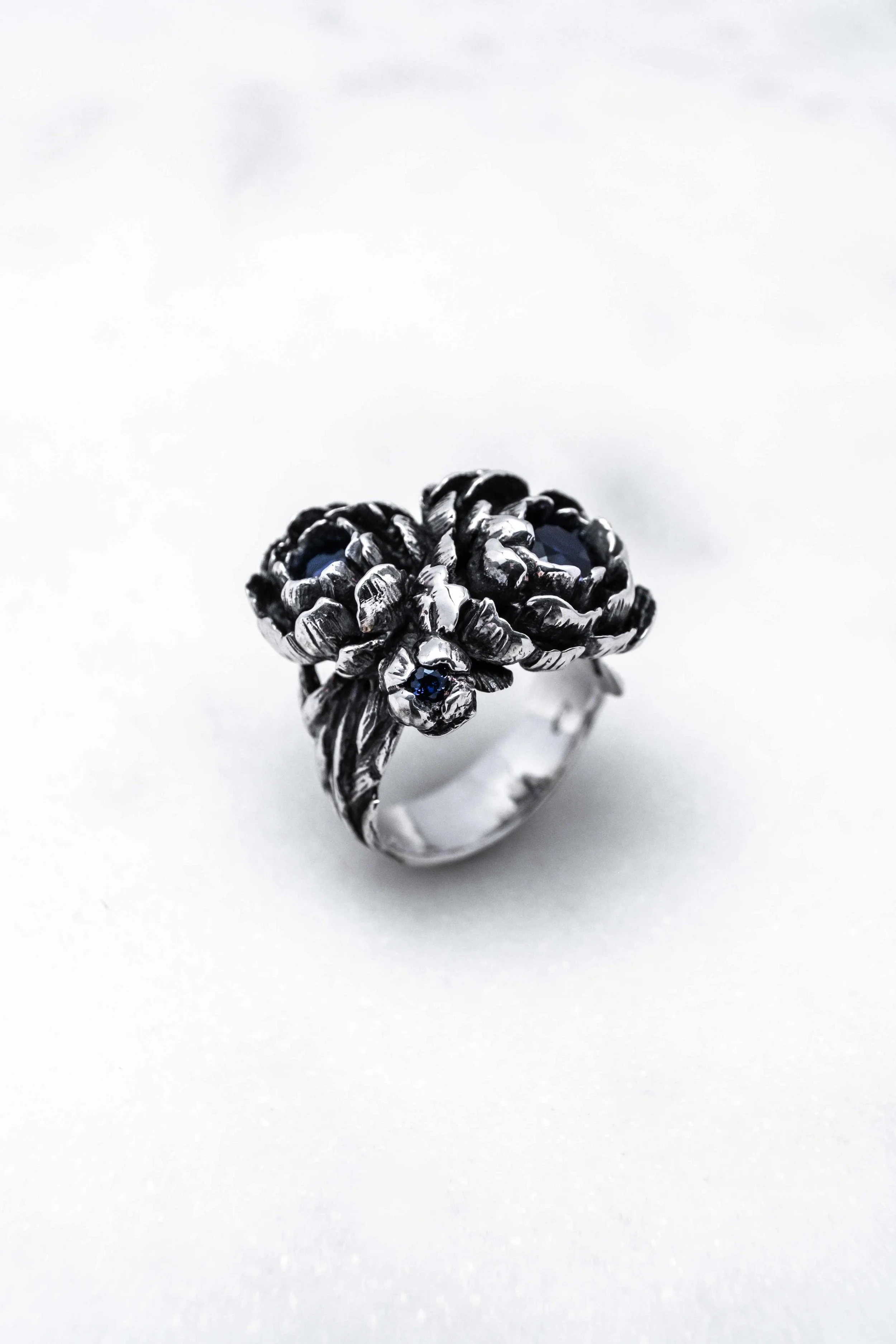 peonies-ring-silver-iolite-the-black-alchemy-5.jpg