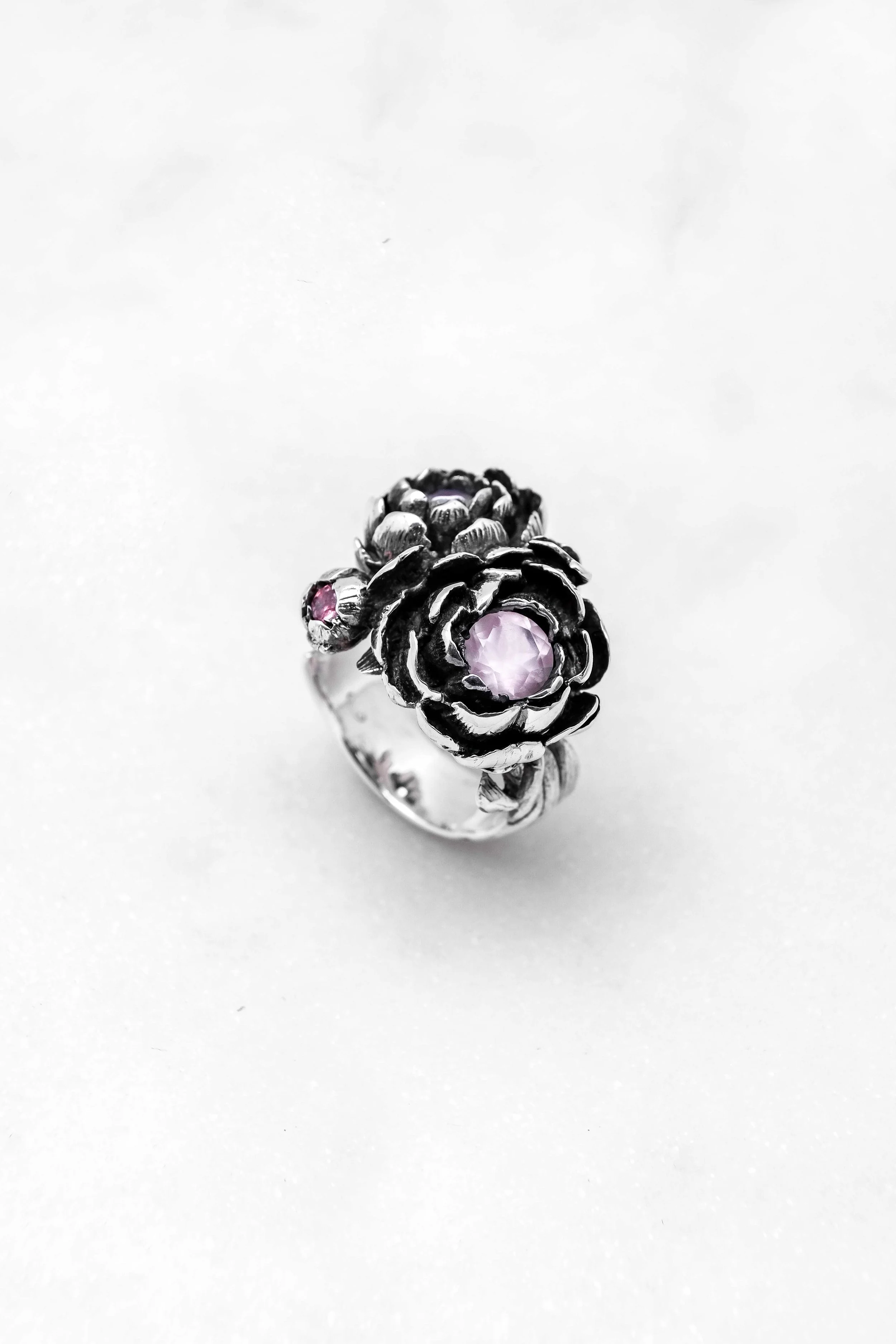 black-alchemy-silver-ring--quartz-peonies-nymphea-7.jpg