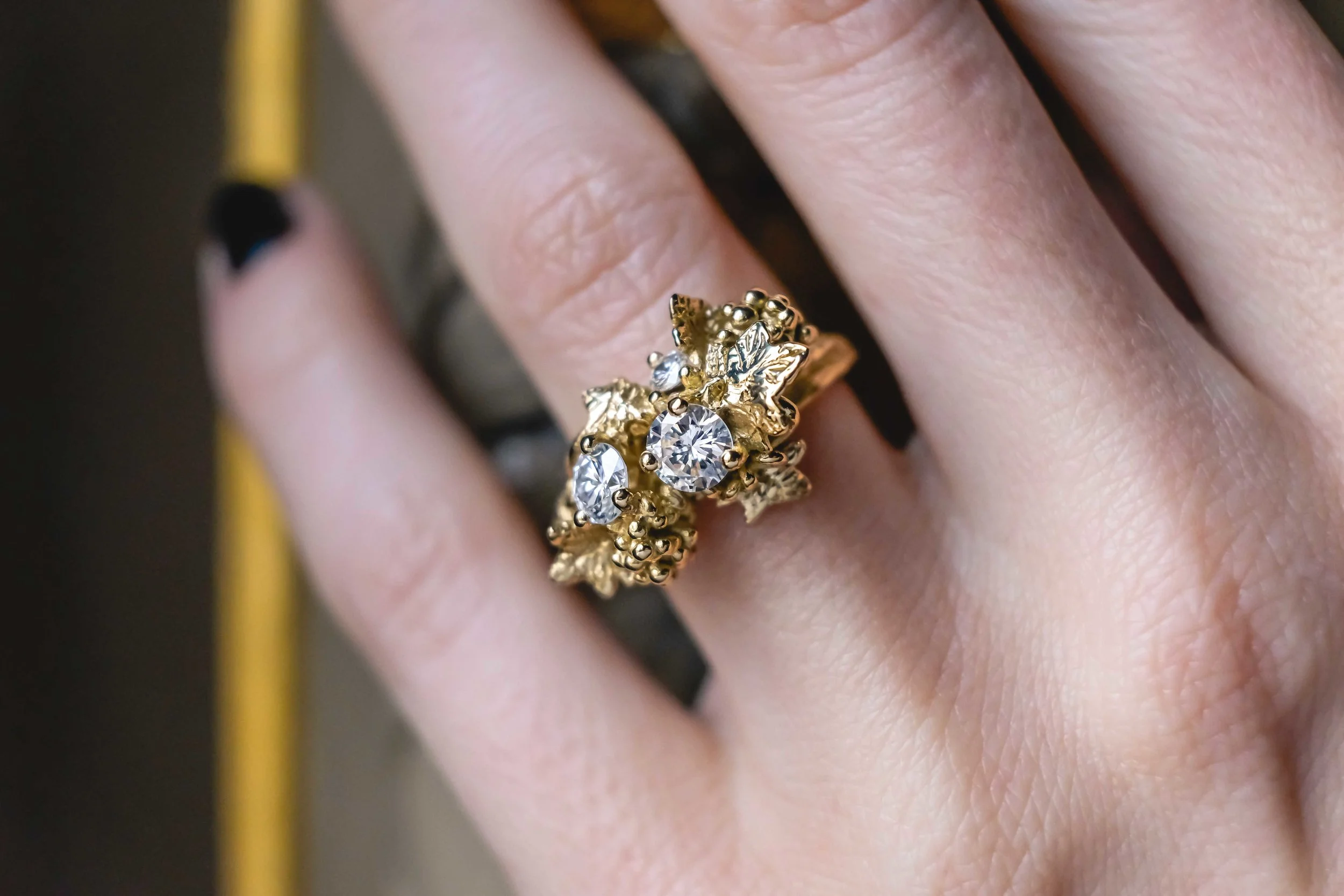 black-alchemy-ring-gold-diamonds-vitis-3-2.jpg
